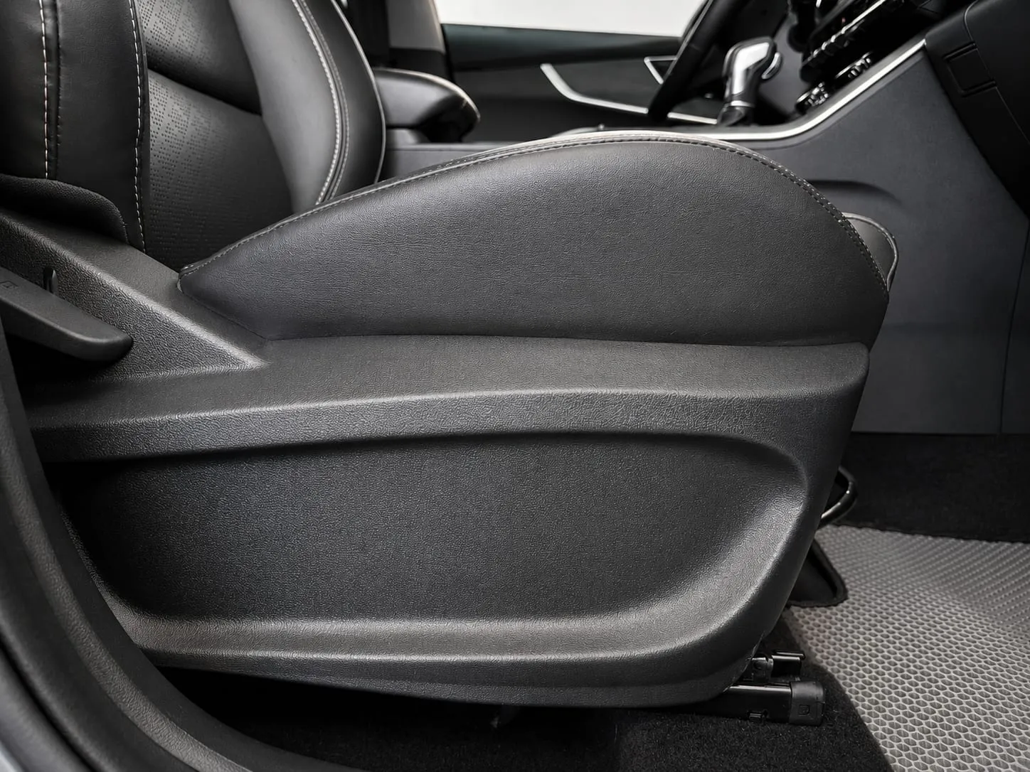 Chery Tiggo 8 — фото 34 из 40