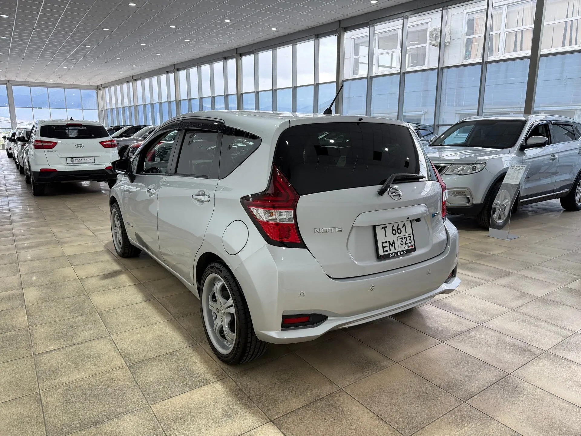 Nissan Note — фото 6 из 33