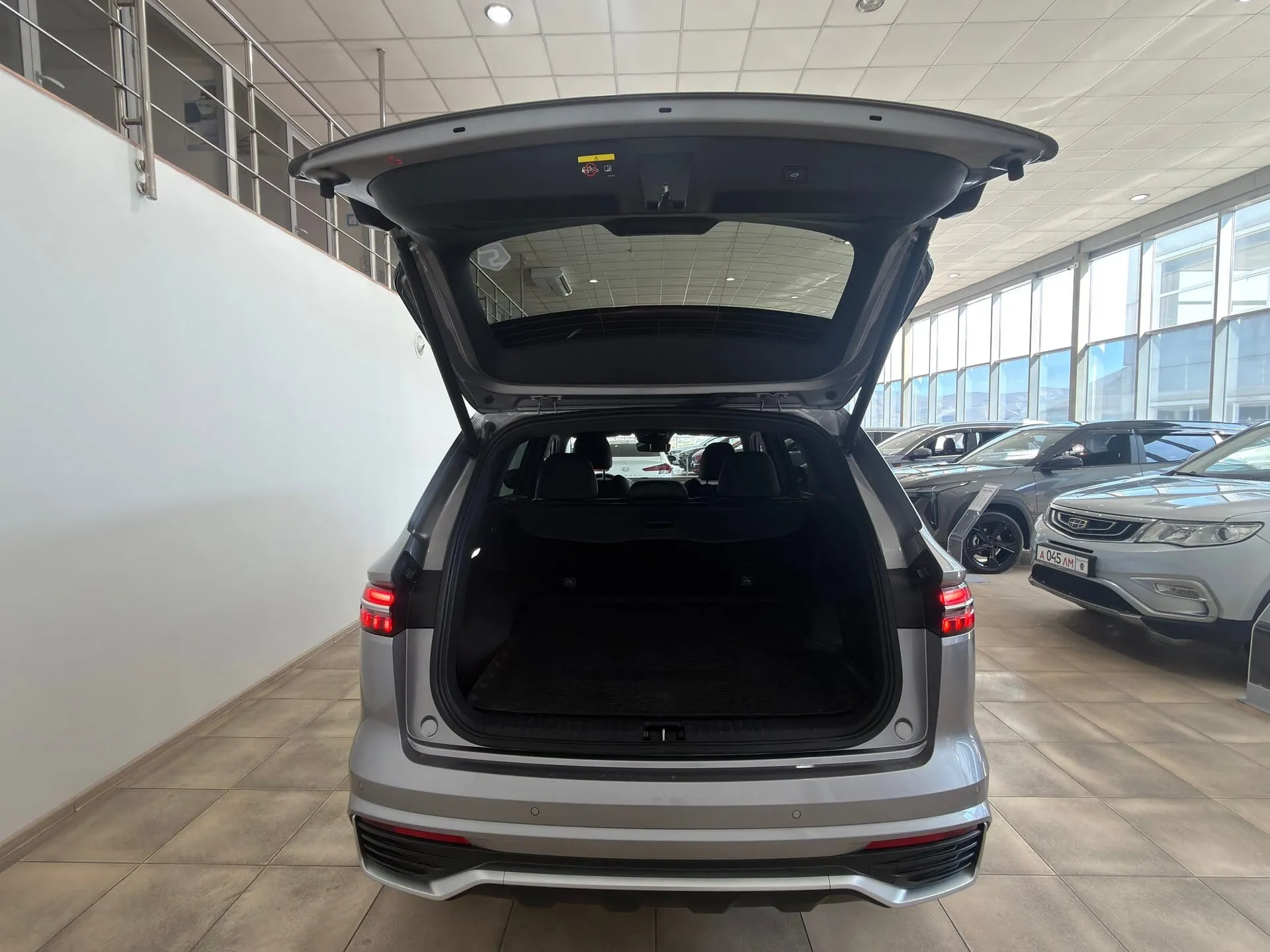 Geely Monjaro — фото 23 из 41