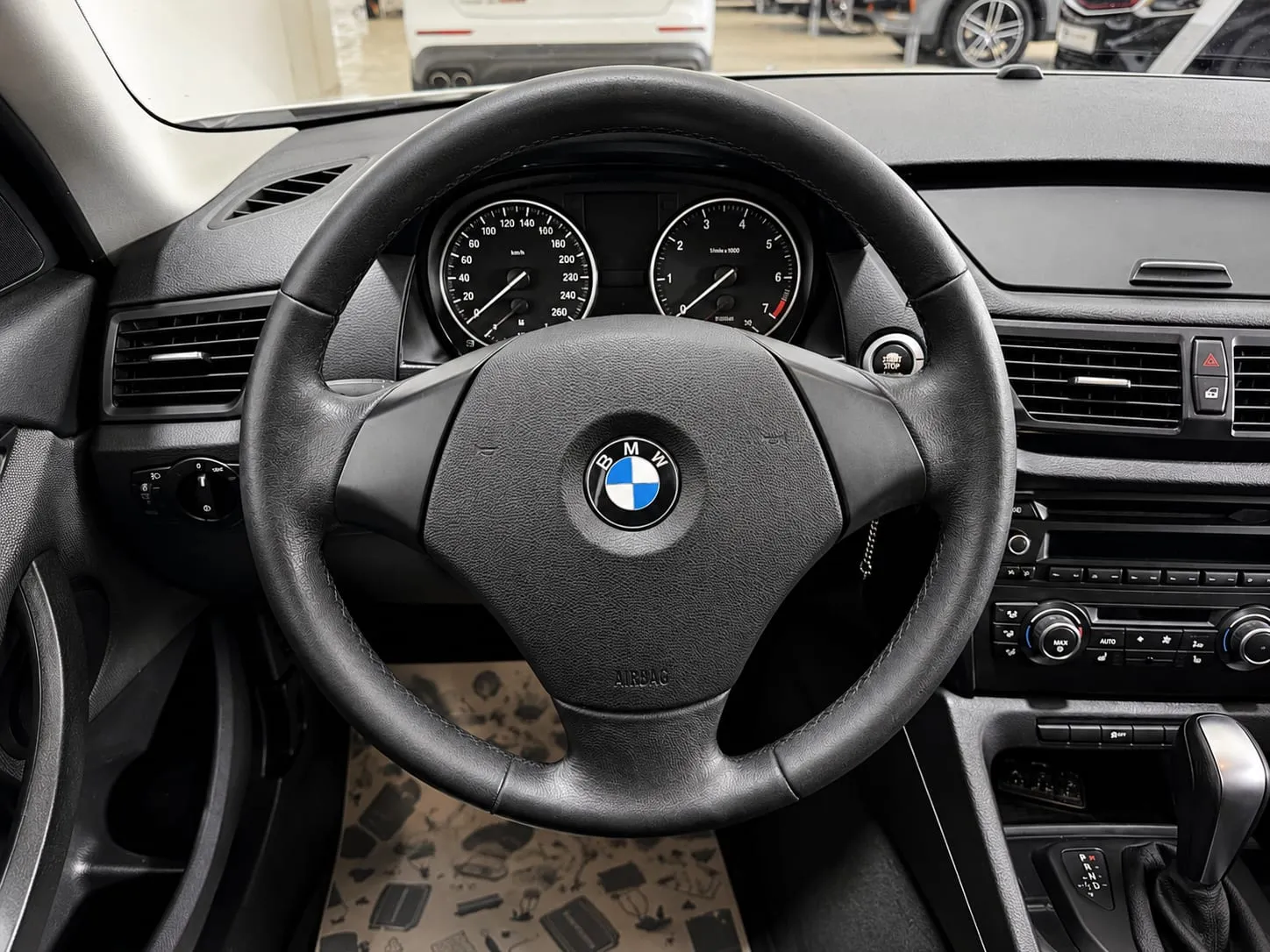 BMW X1 — фото 11 из 32