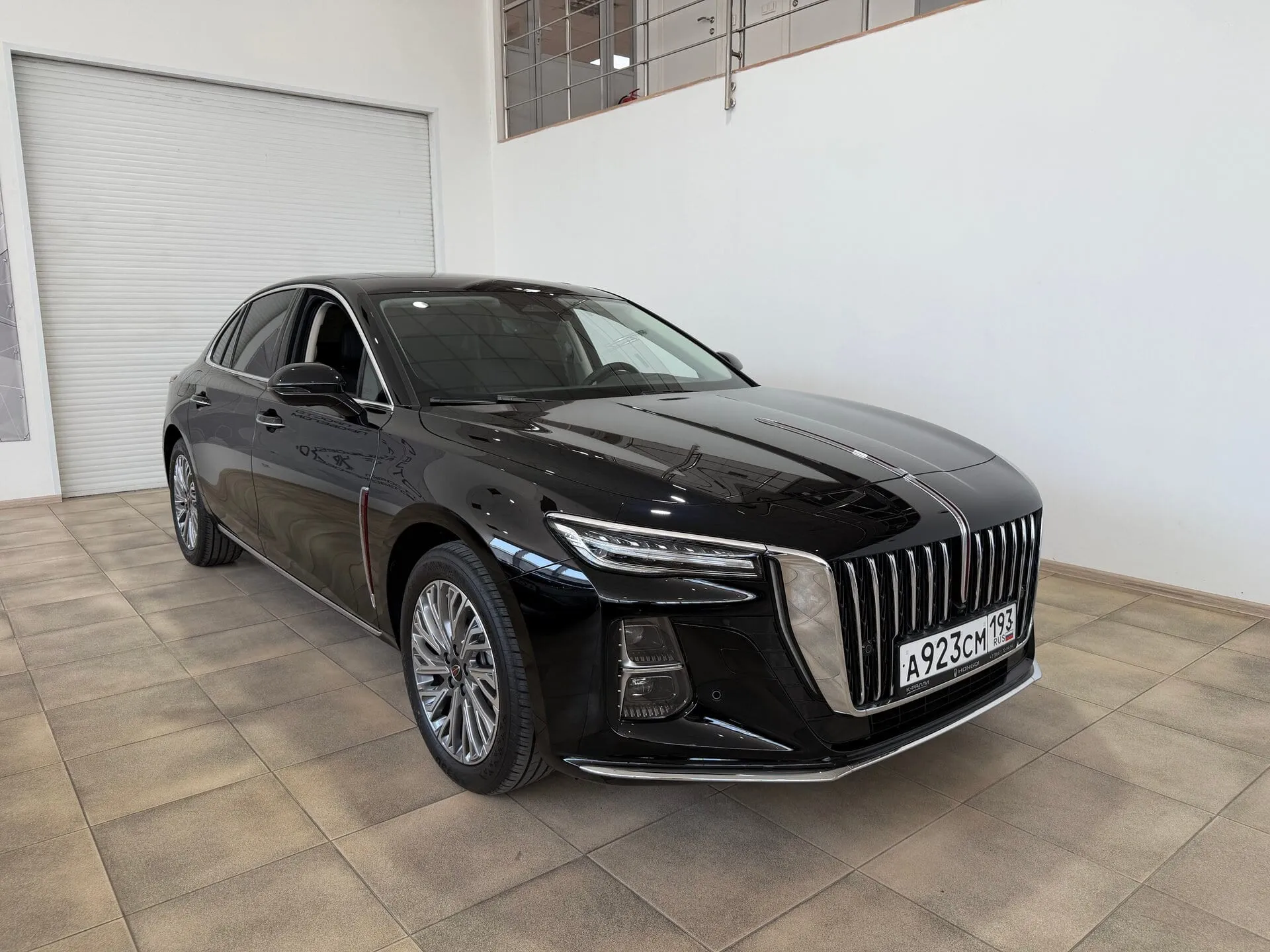 Hongqi H5 — фото 2 из 44