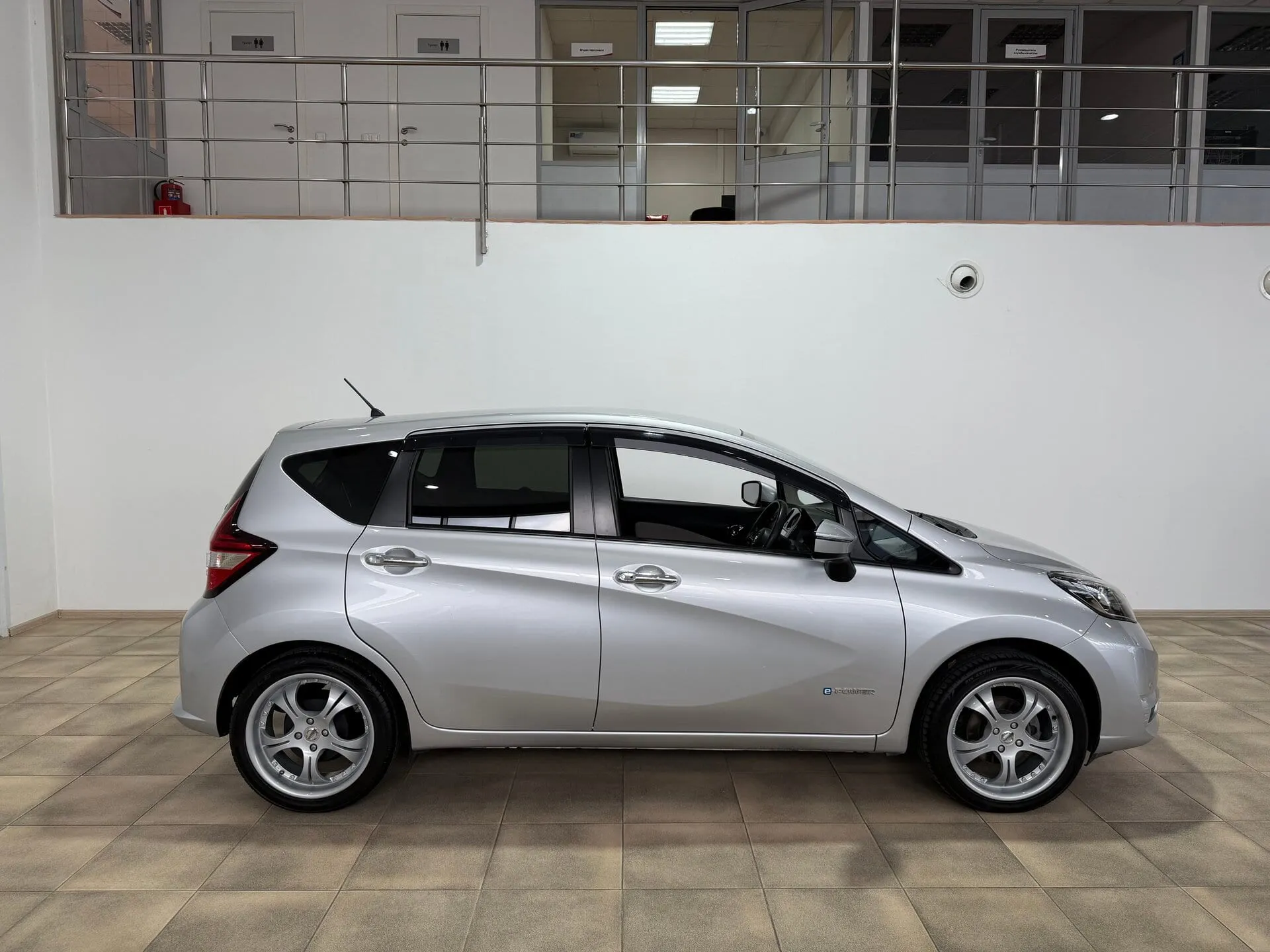 Nissan Note — фото 7 из 33