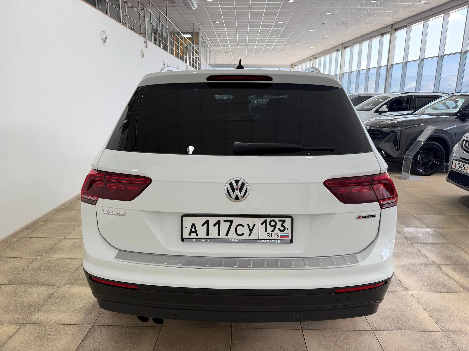 Volkswagen Tiguan — фото 5 из 37