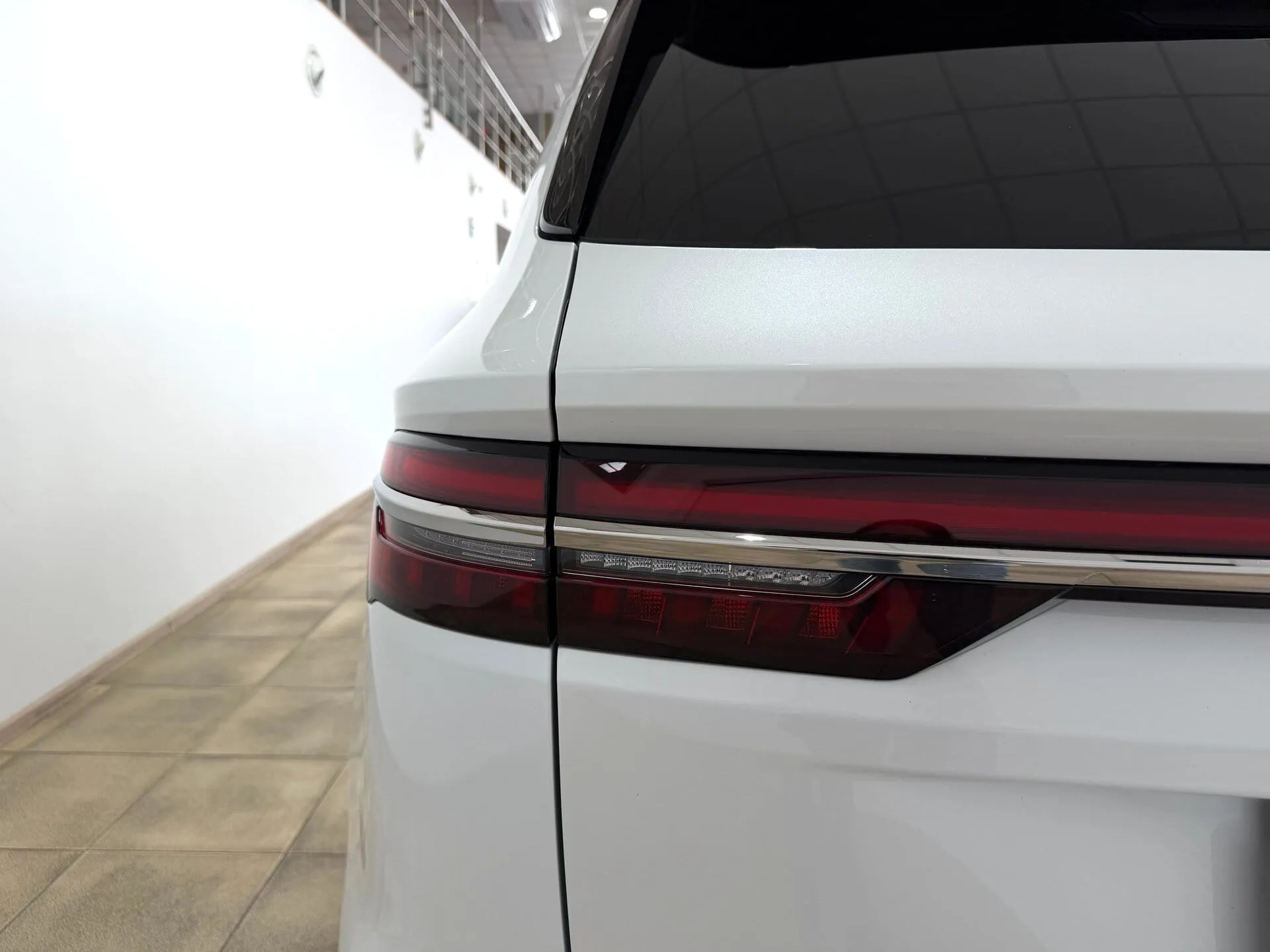 Geely Monjaro — фото 18 из 37