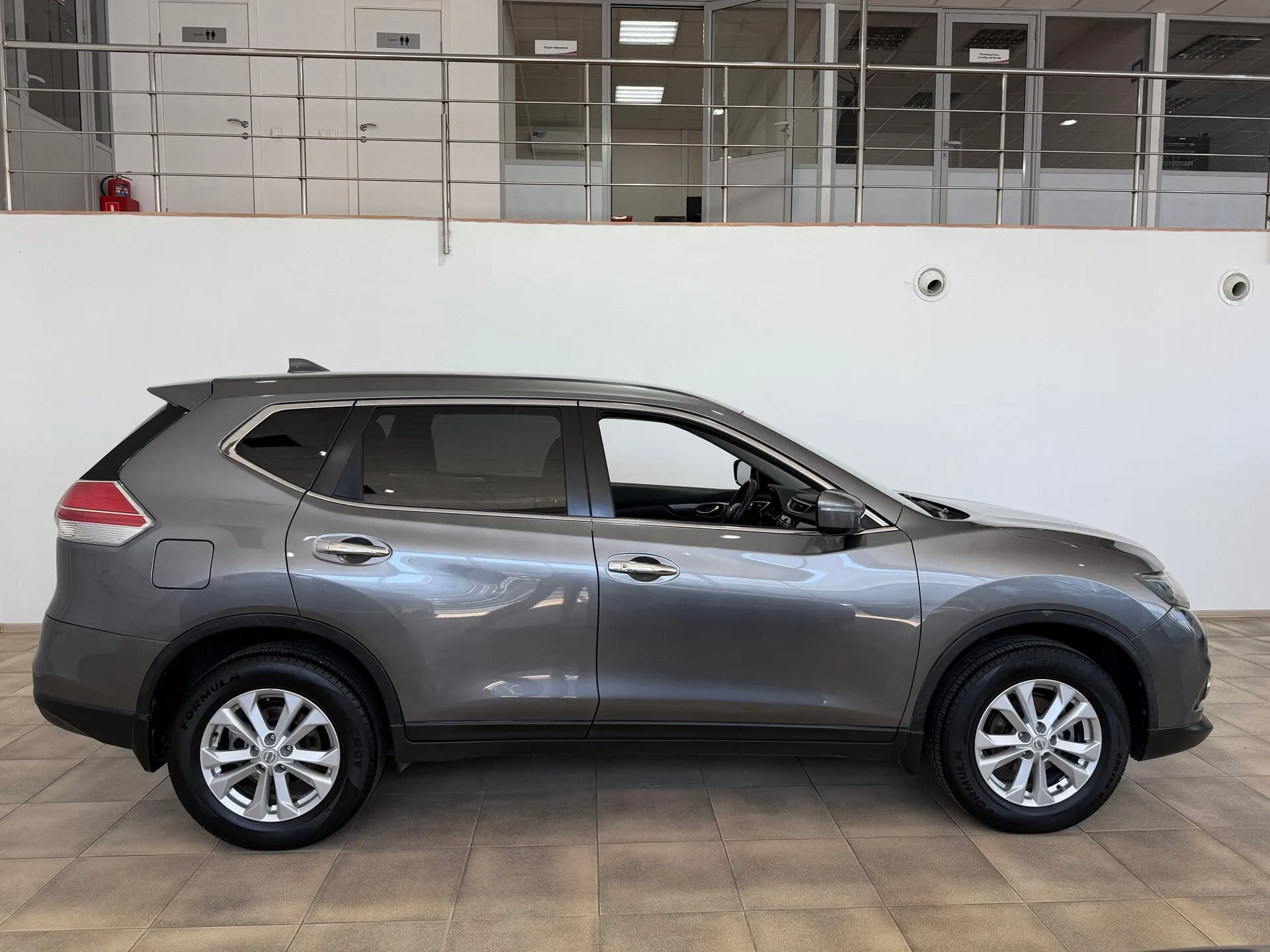 Nissan X-Trail — фото 7 из 37