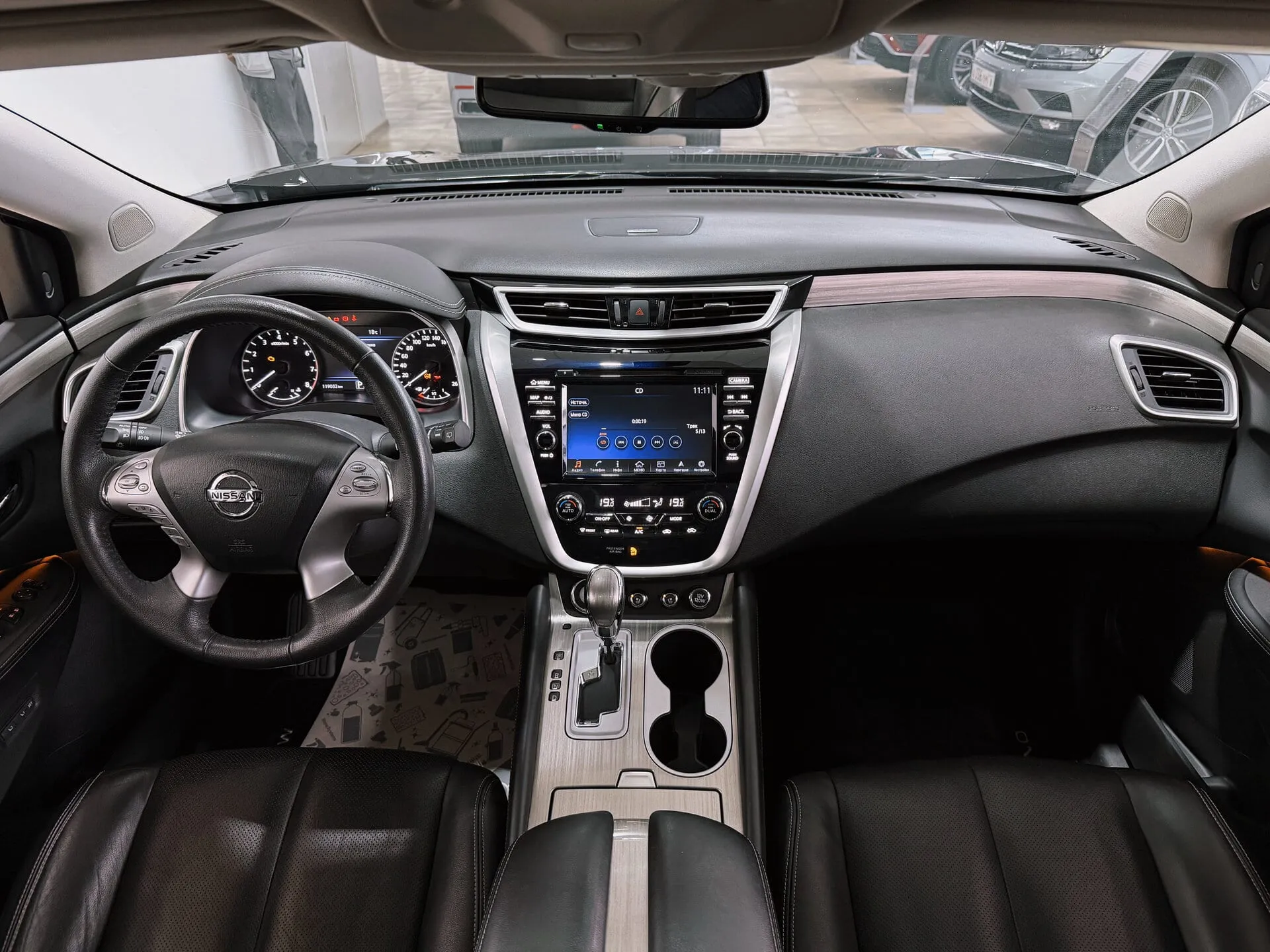 Nissan Murano — фото 35 из 38