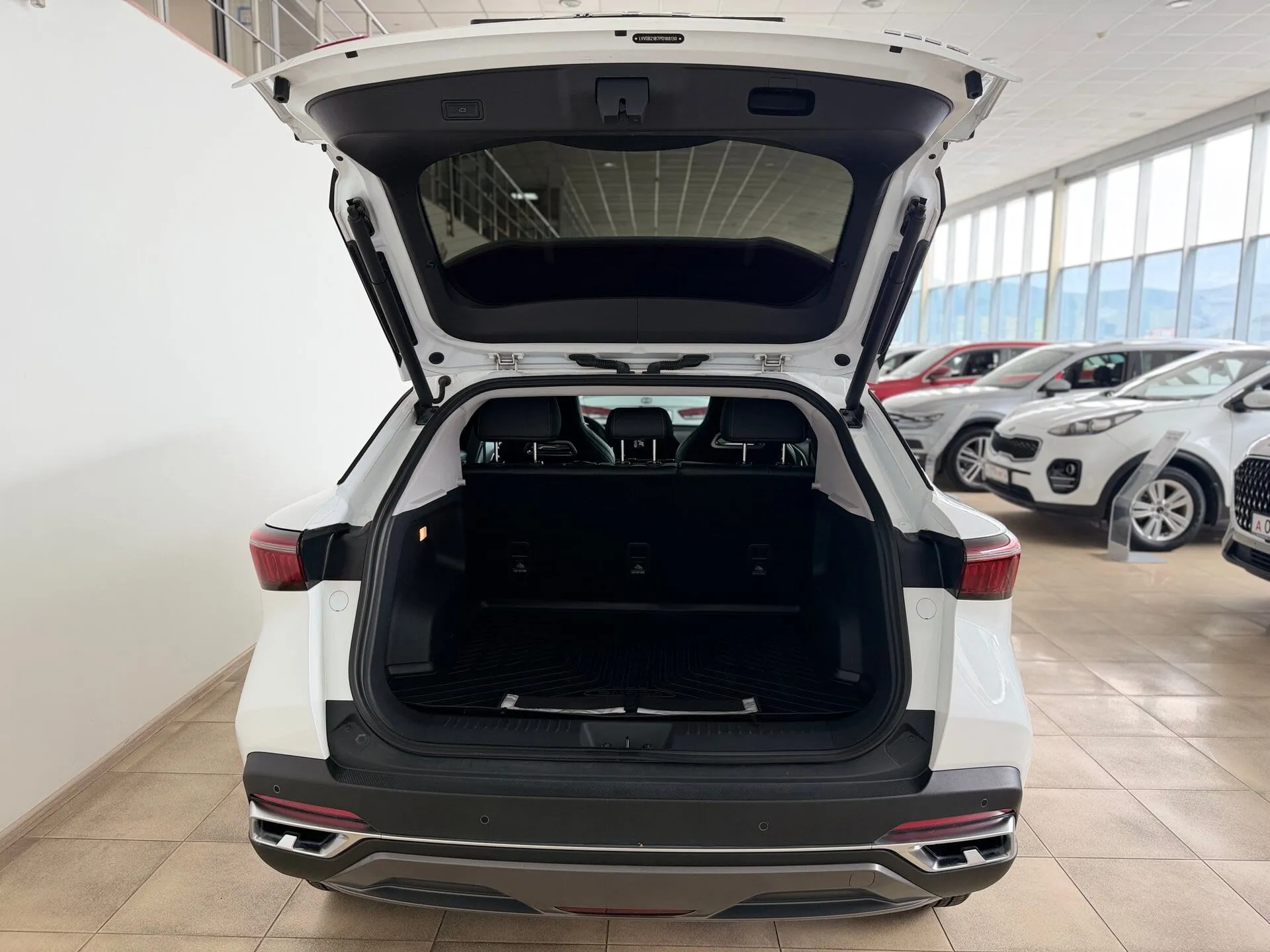 Omoda C5 — фото 21 из 39