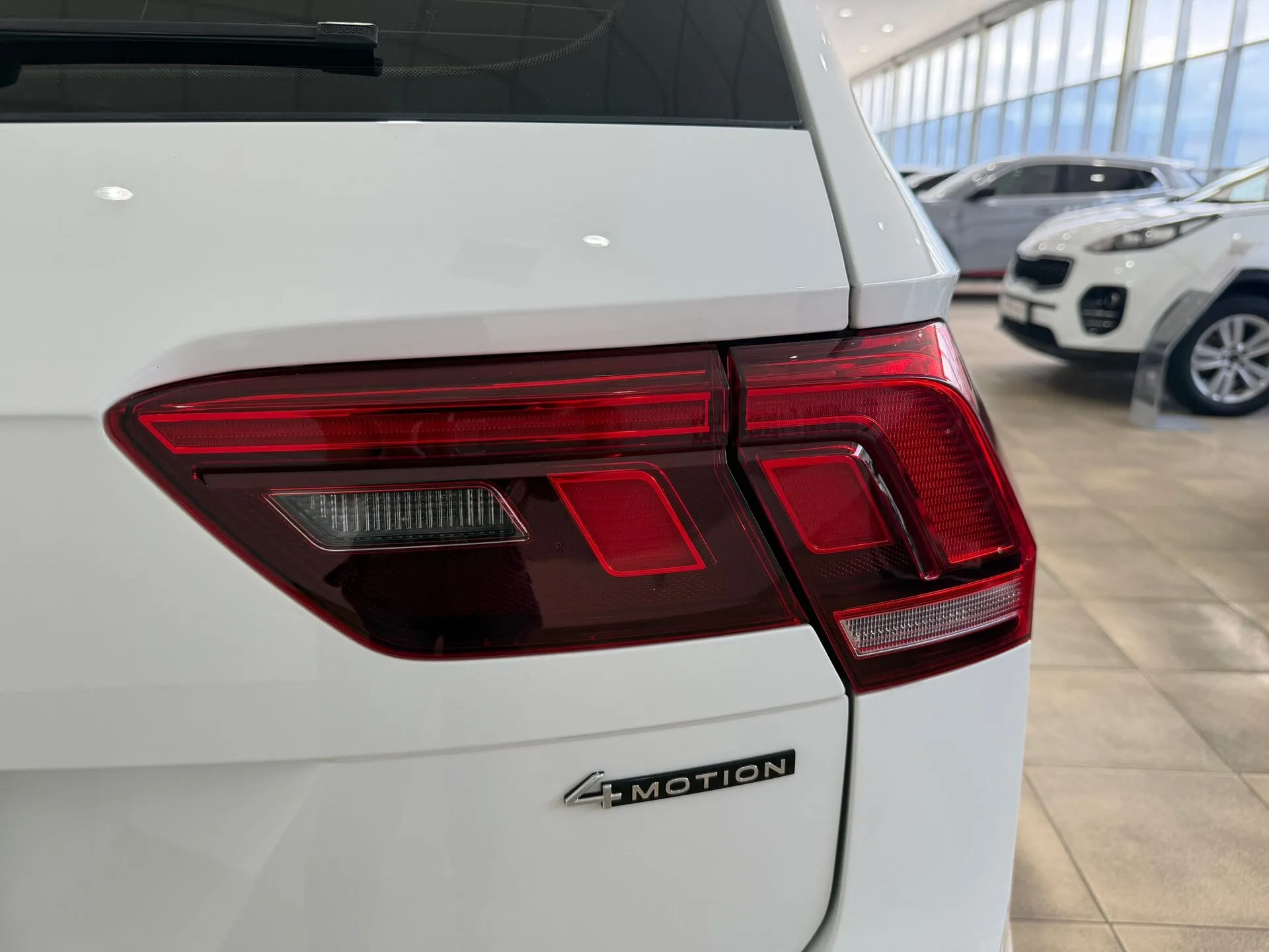Volkswagen Tiguan — фото 20 из 36