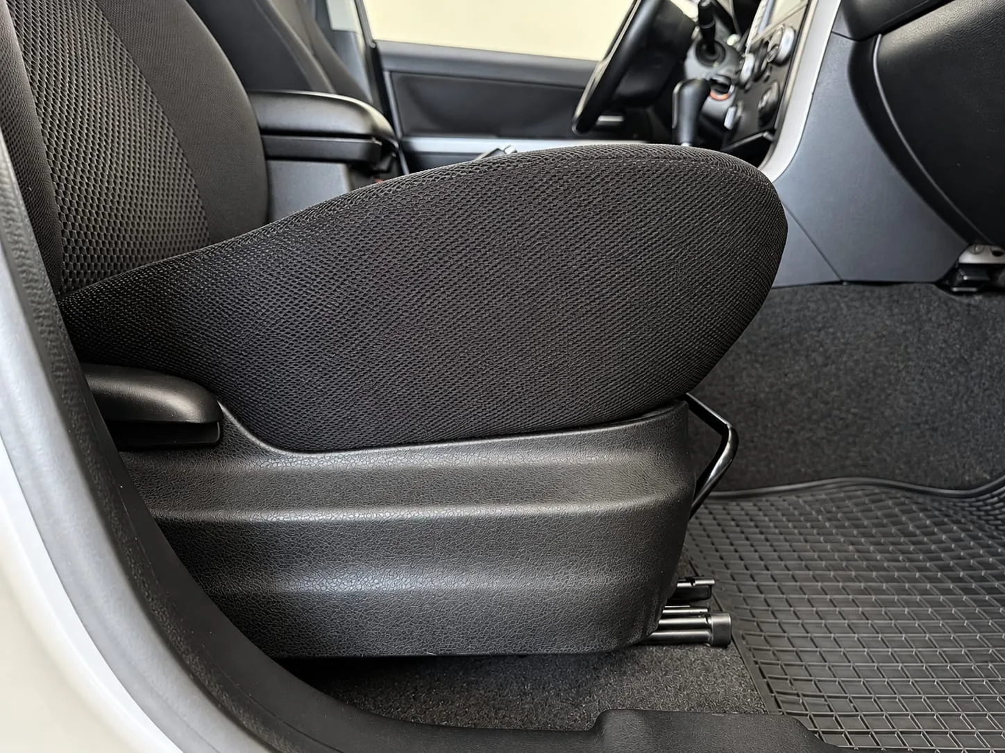 Suzuki Grand Vitara — фото 27 из 31