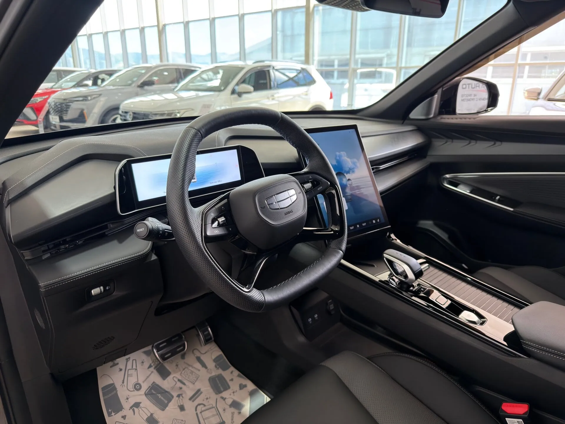 Geely Cityray — фото 26 из 39