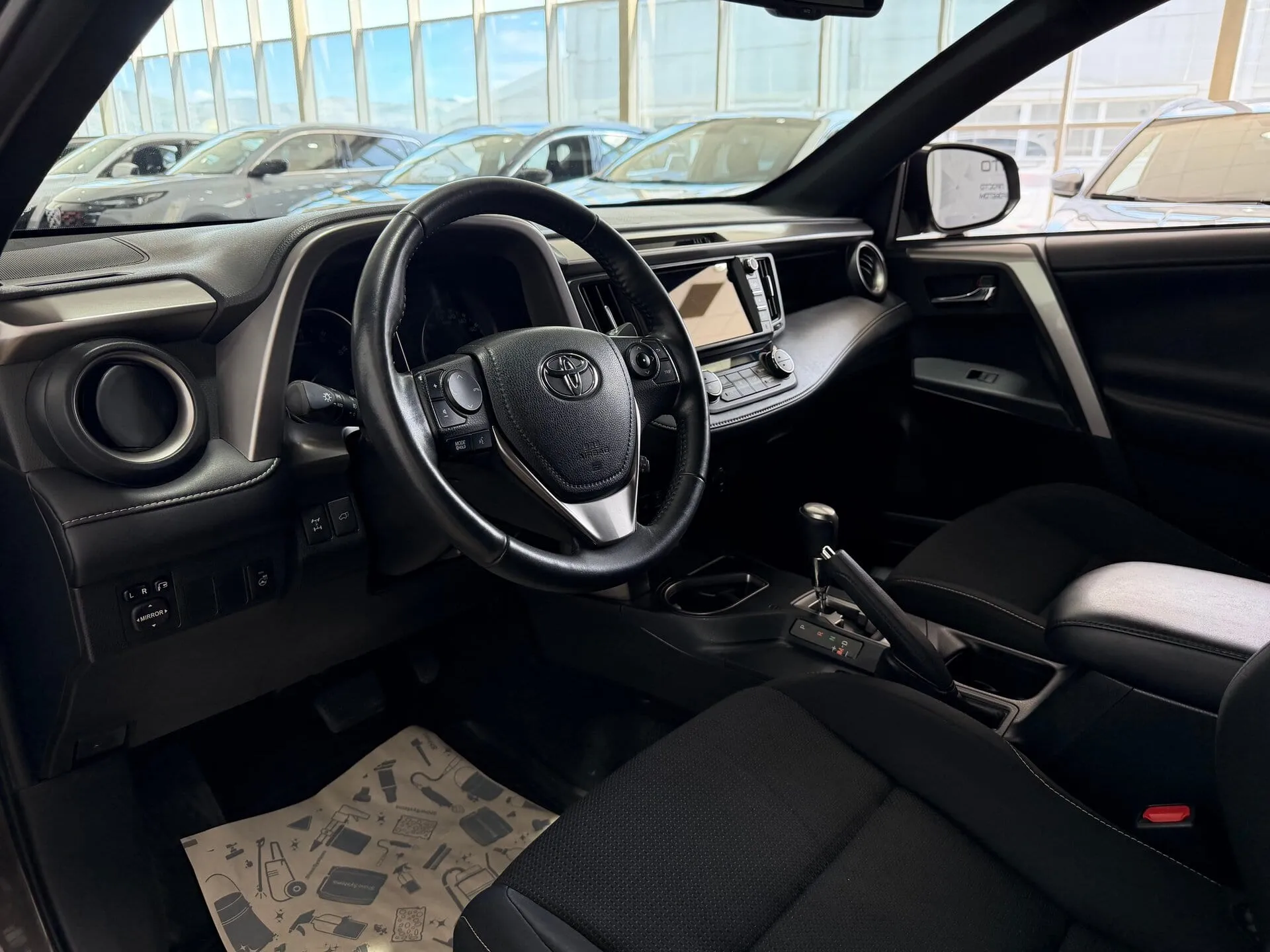 Toyota RAV4 — фото 33 из 39