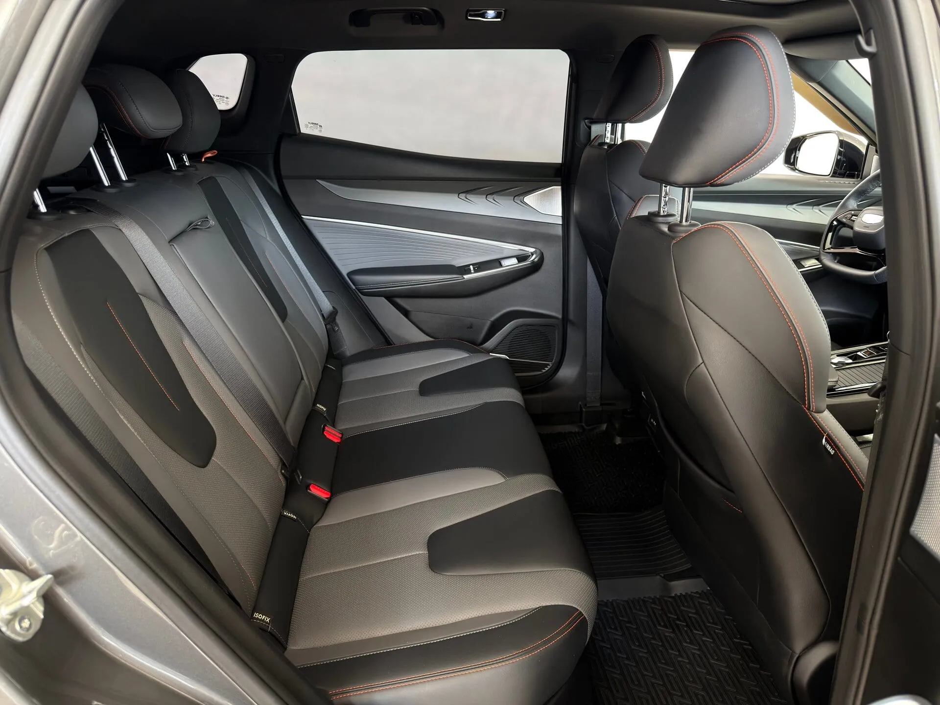 Geely Cityray — фото 15 из 39