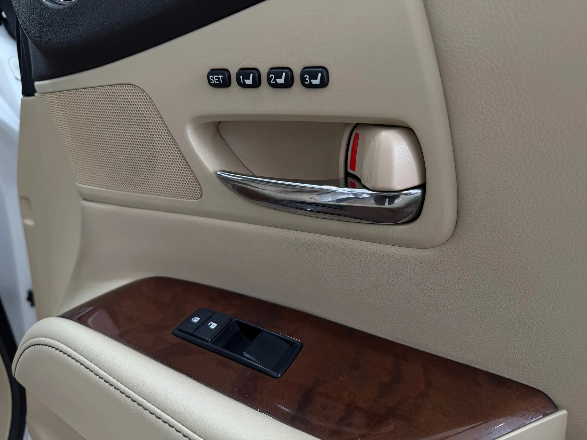 Lexus RX — фото 31 из 37