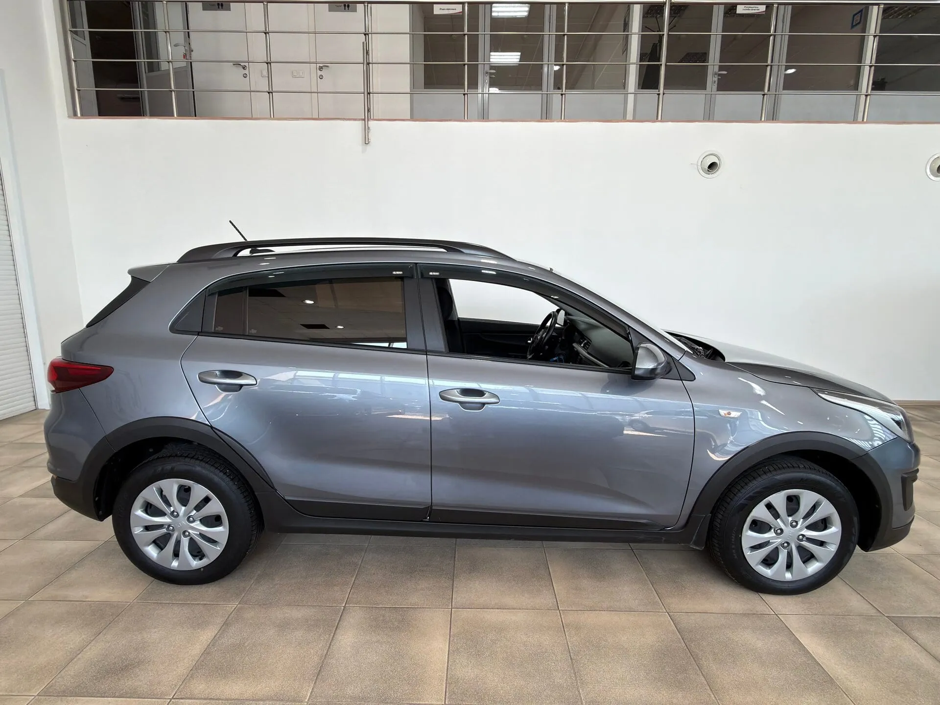 Kia Rio — фото 7 из 36