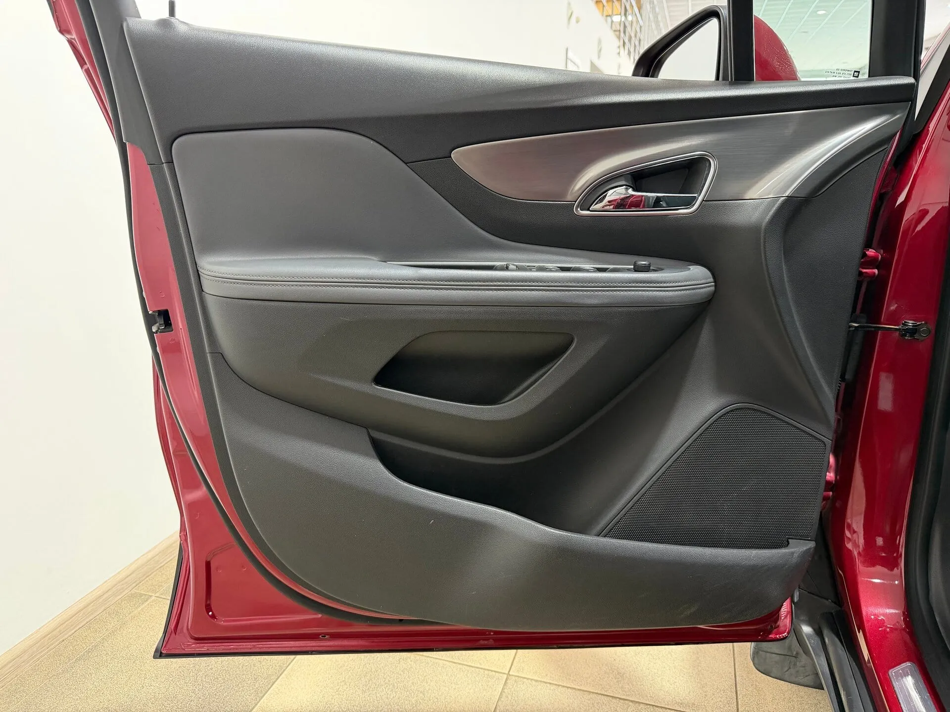 Opel Mokka — фото 29 из 36