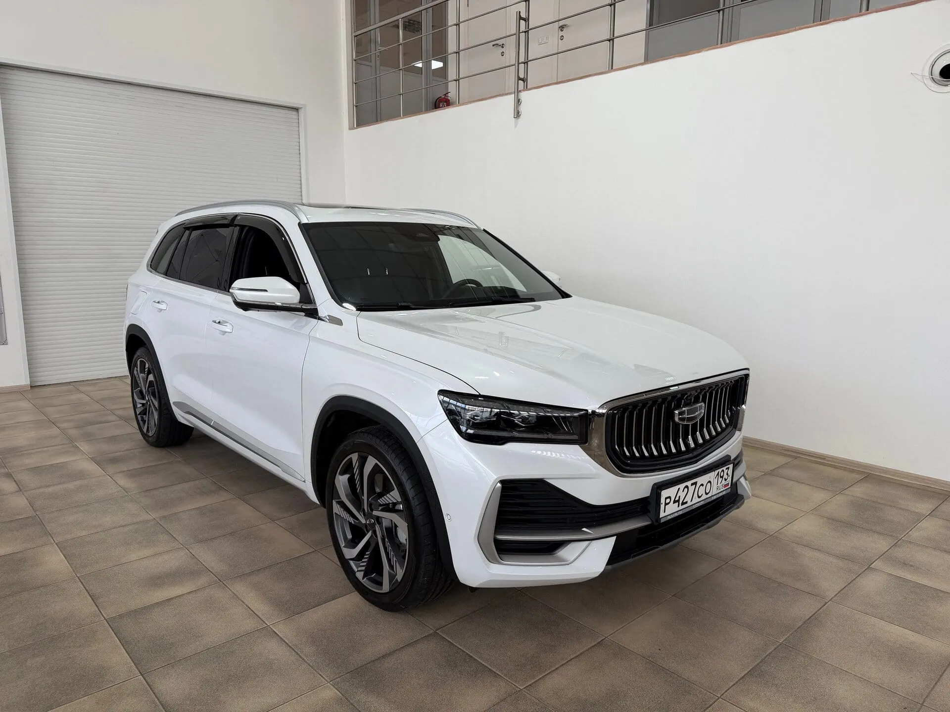 Geely Monjaro — фото 2 из 37