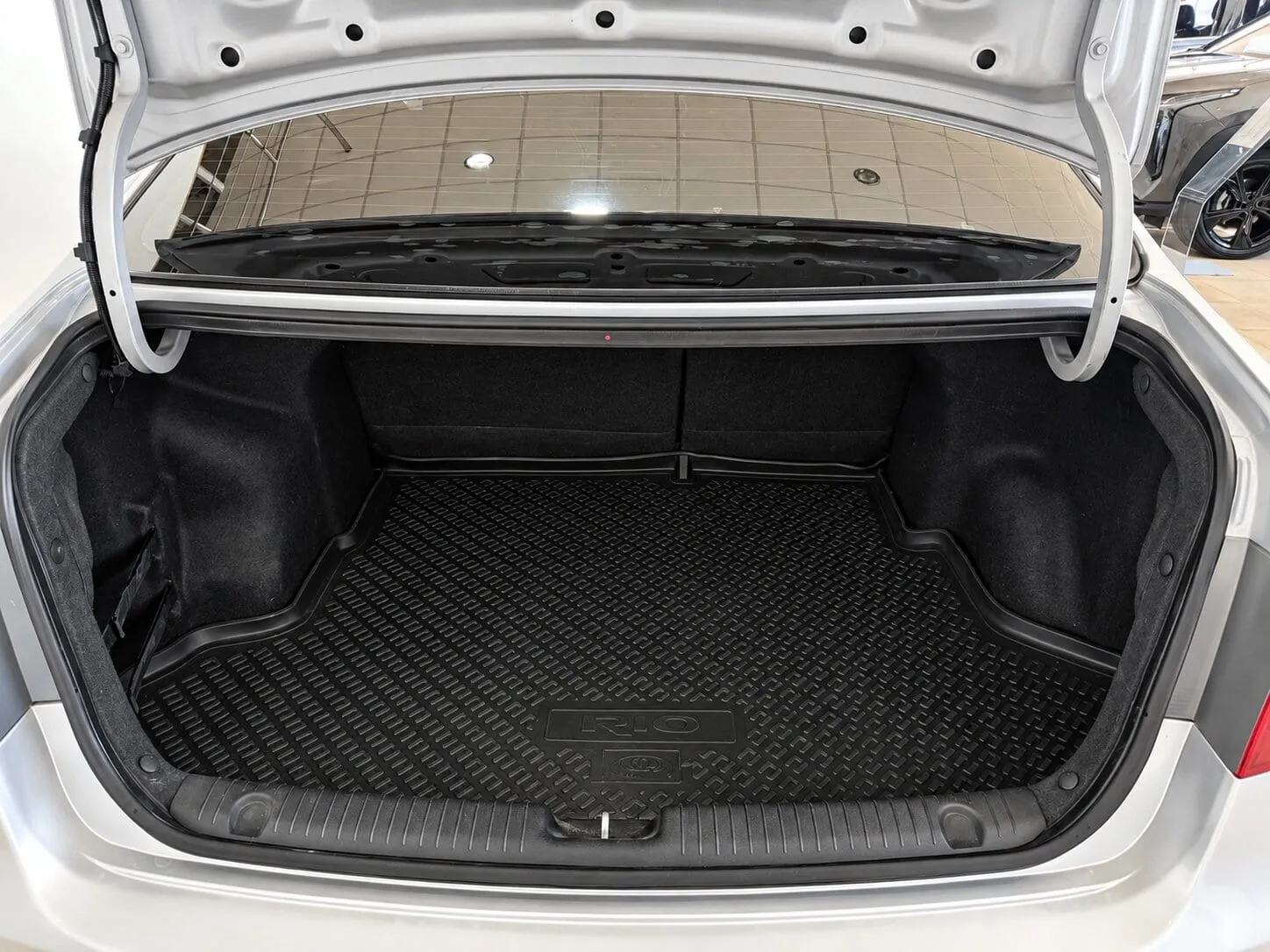 Kia Rio — фото 19 из 28