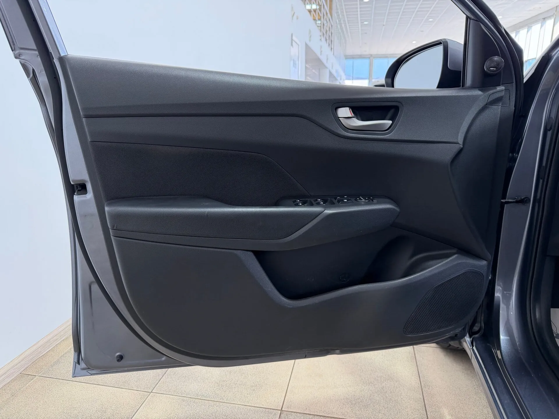 Hyundai Solaris — фото 29 из 34