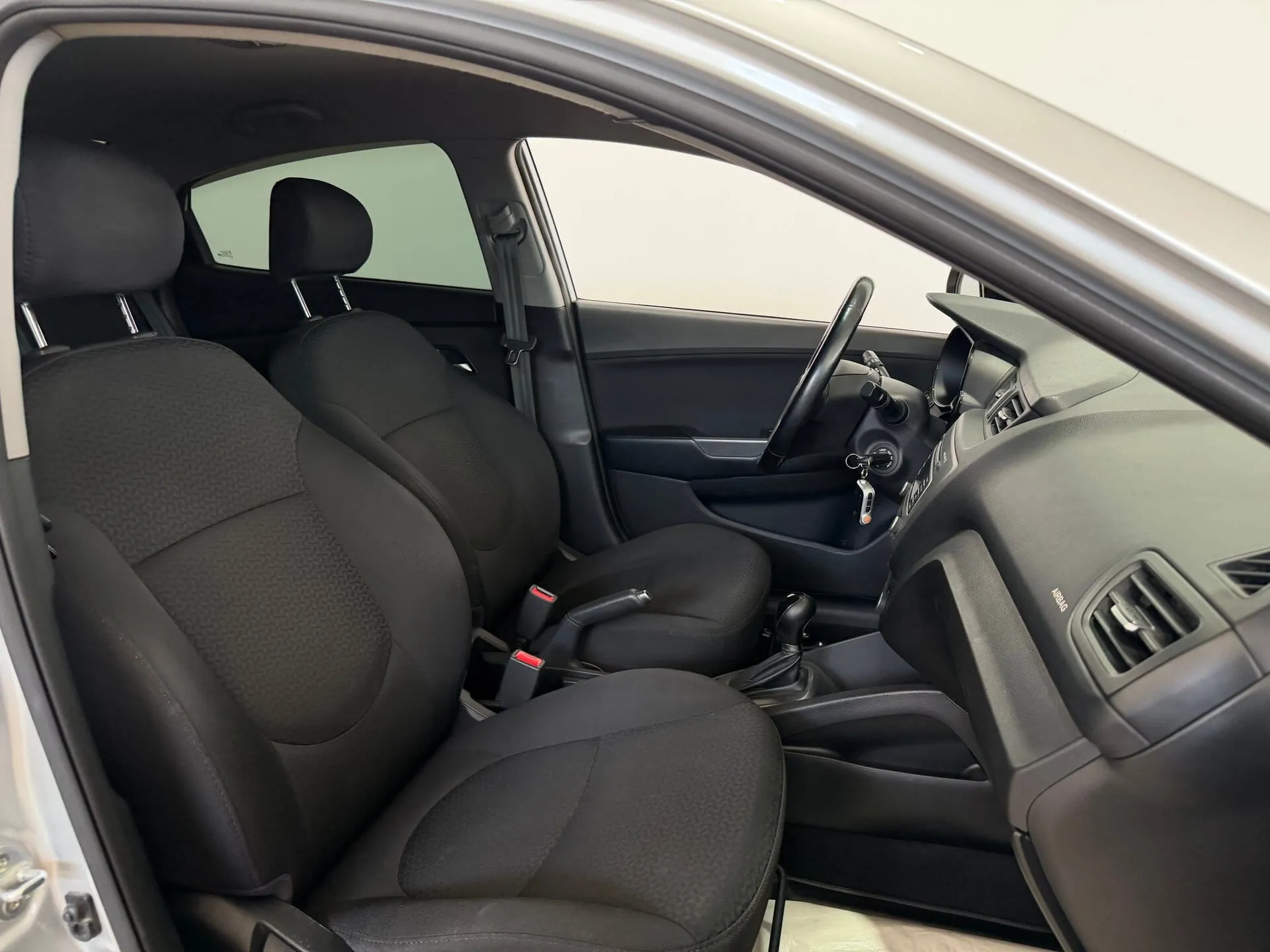 Kia Rio — фото 22 из 28
