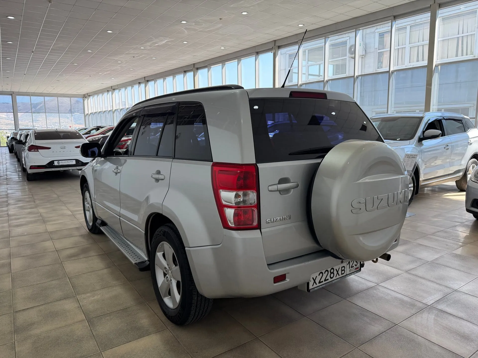 Suzuki Grand Vitara — фото 6 из 31