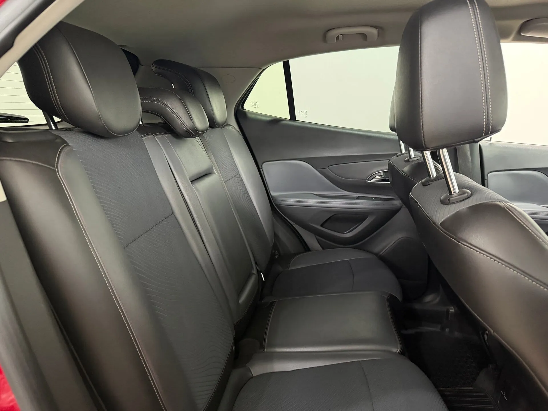 Opel Mokka — фото 25 из 36