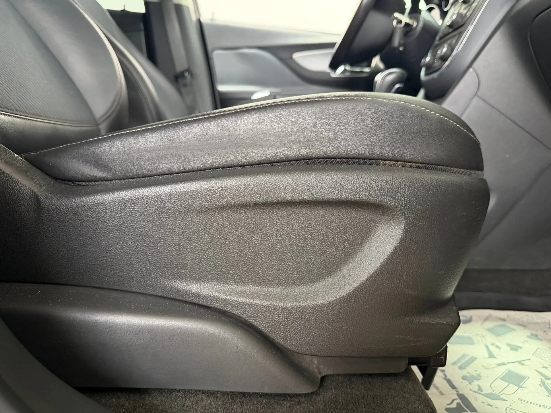 Opel Mokka — фото 28 из 36
