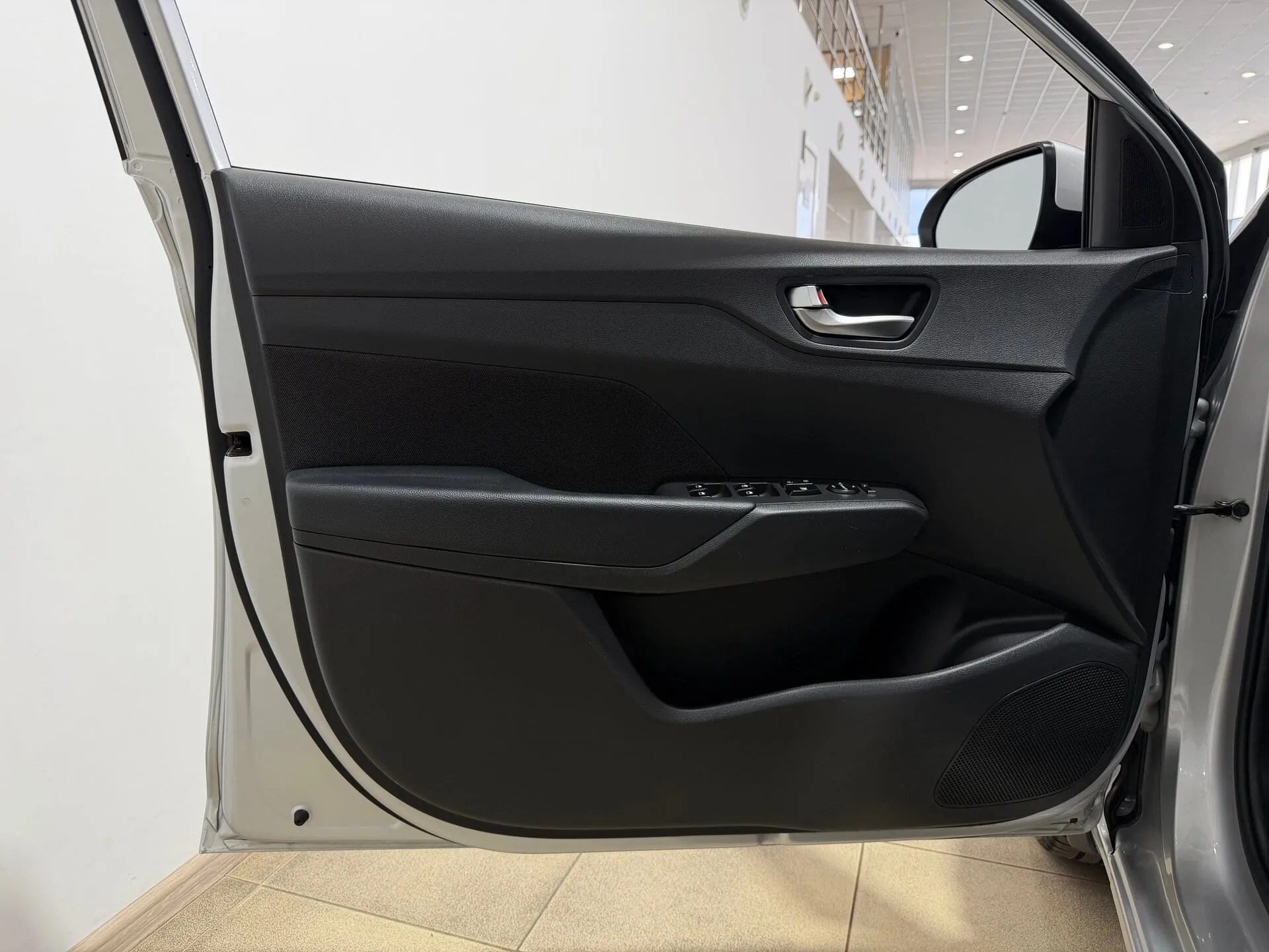 Hyundai Solaris — фото 26 из 37
