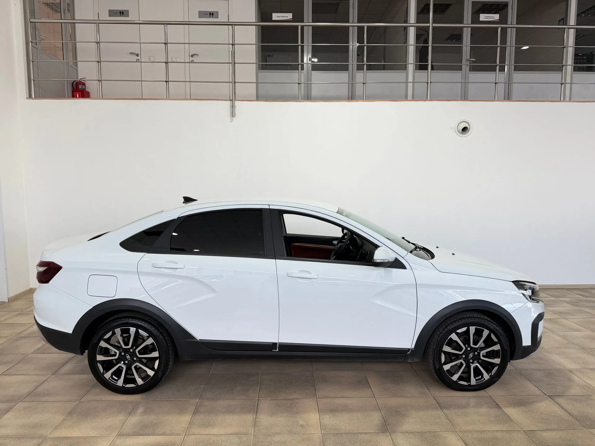 Lada (ВАЗ) Vesta — фото 7 из 35