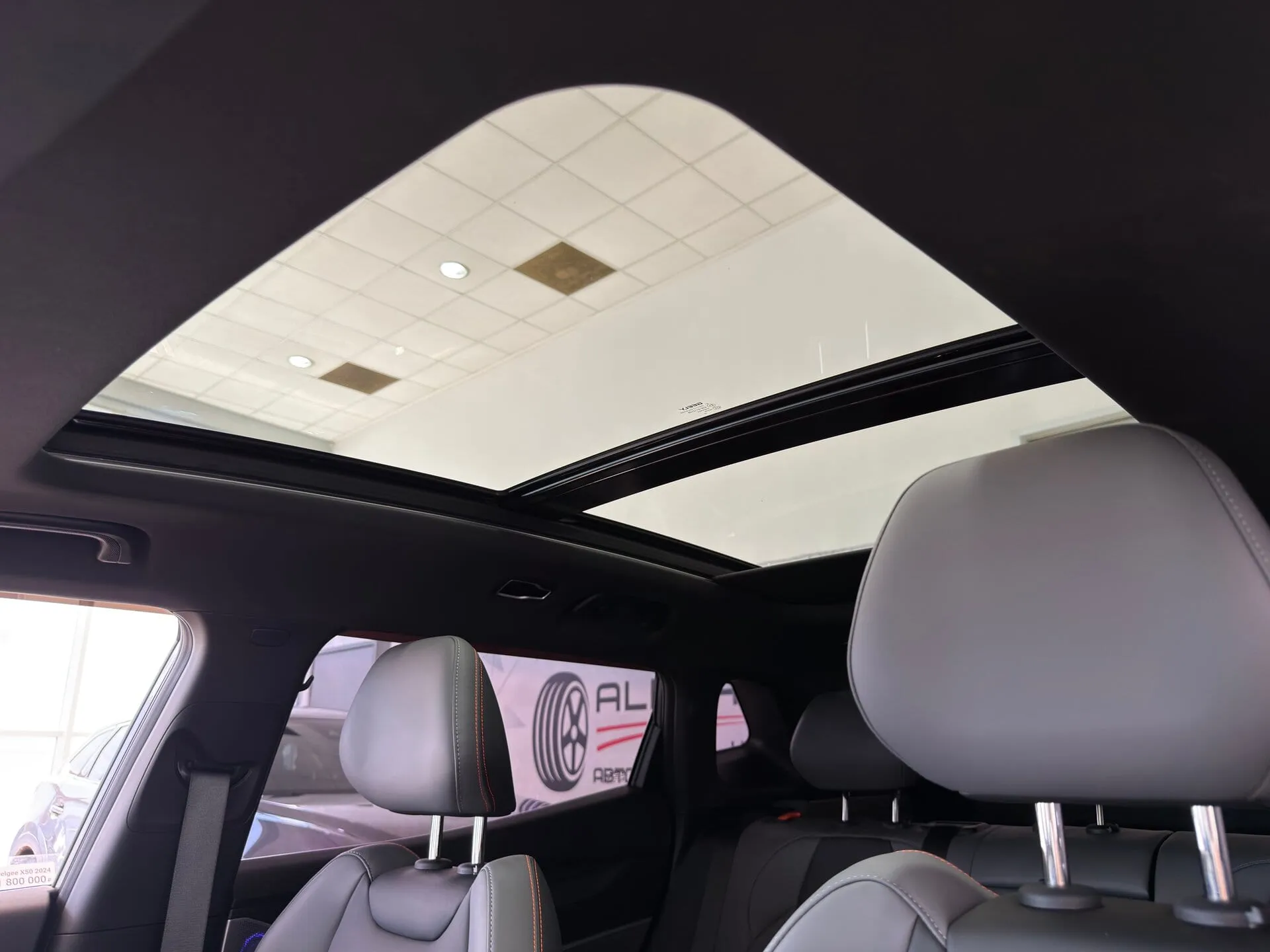 Geely Cityray — фото 16 из 39