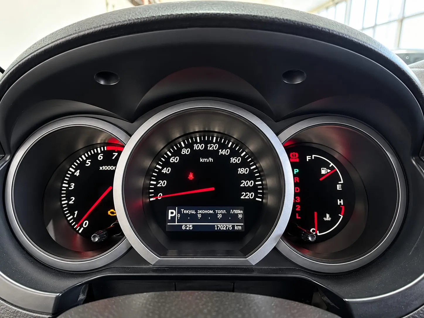Suzuki Grand Vitara — фото 12 из 31