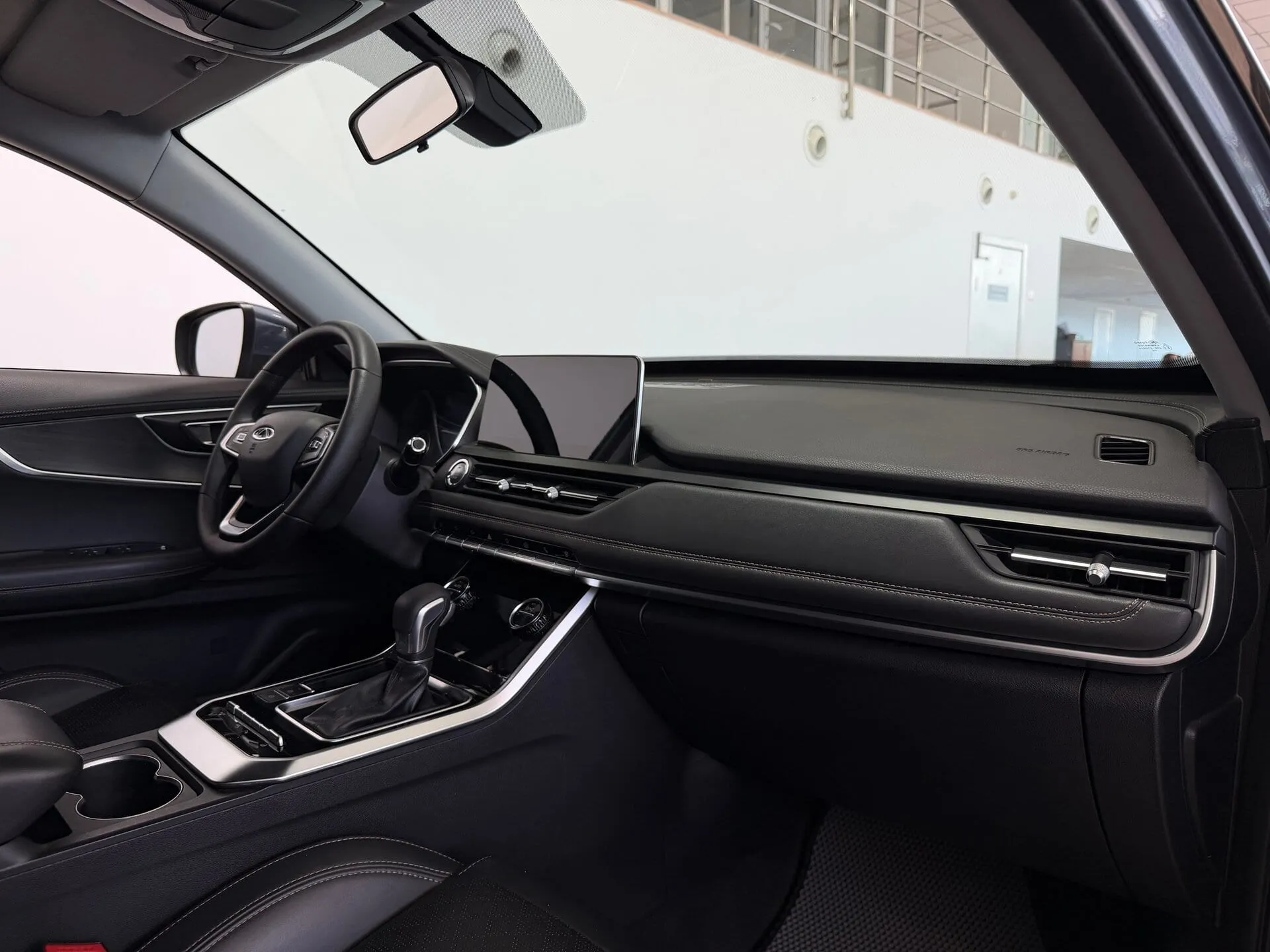 Chery Tiggo 8 — фото 10 из 40