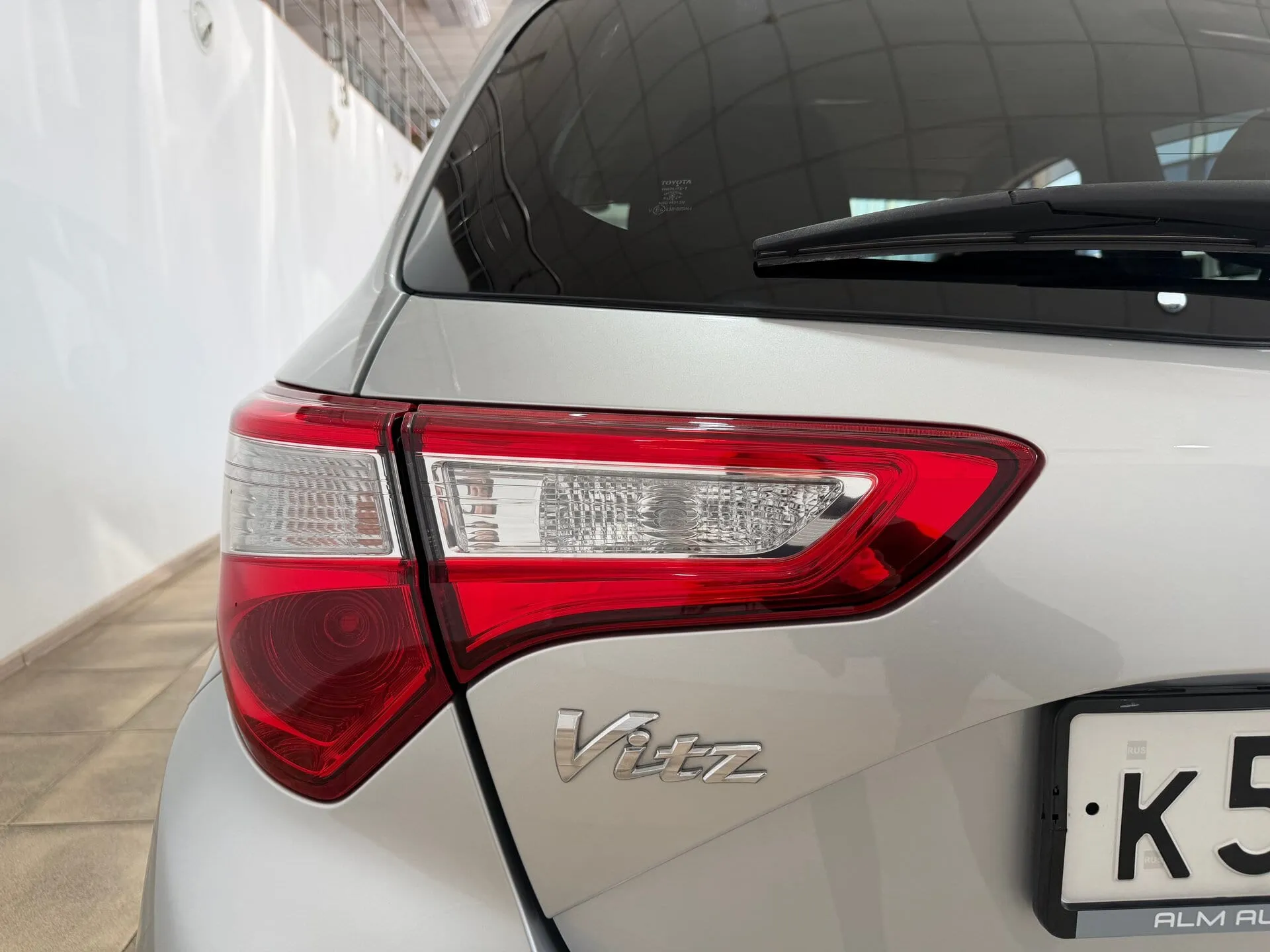Toyota Vitz — фото 18 из 33