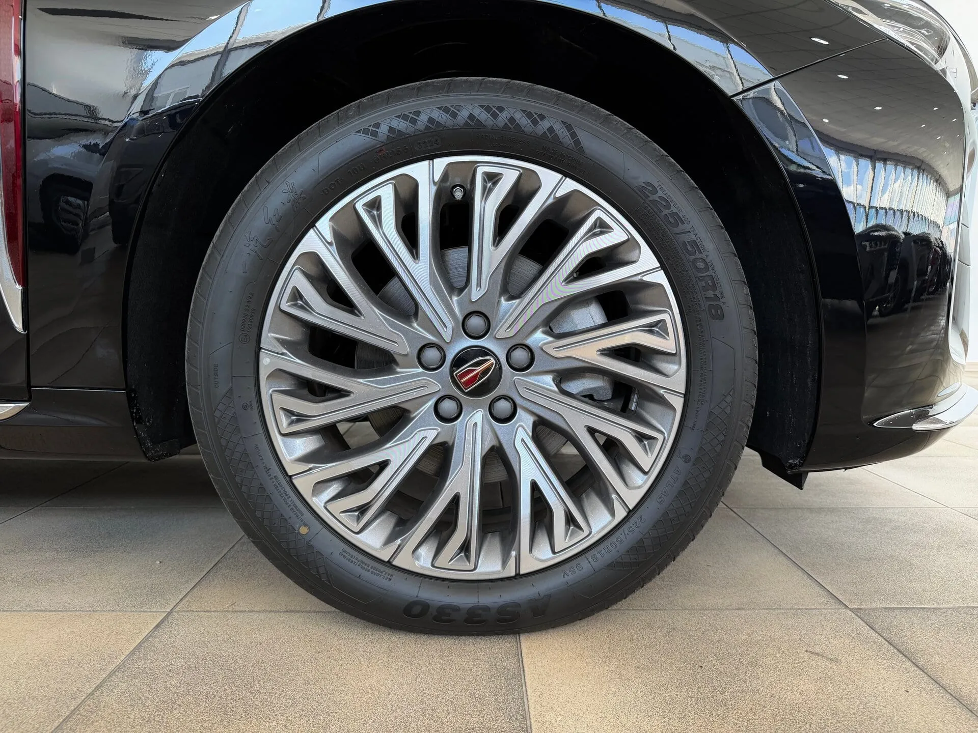 Hongqi H5 — фото 43 из 44