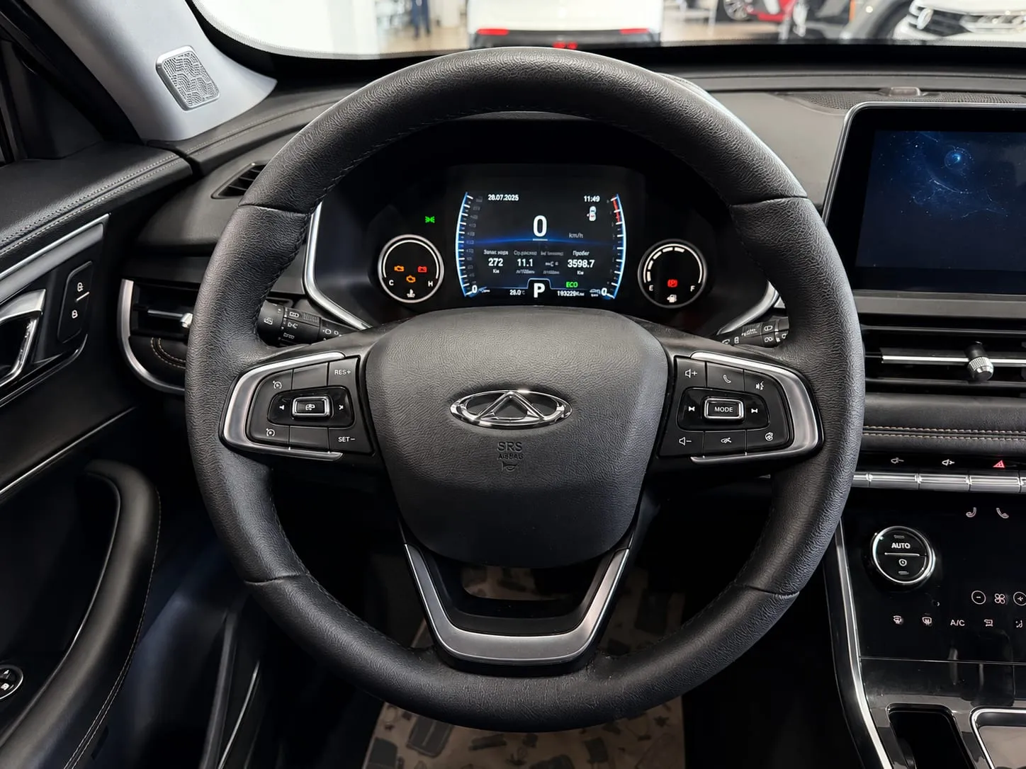 Chery Tiggo 8 — фото 11 из 40
