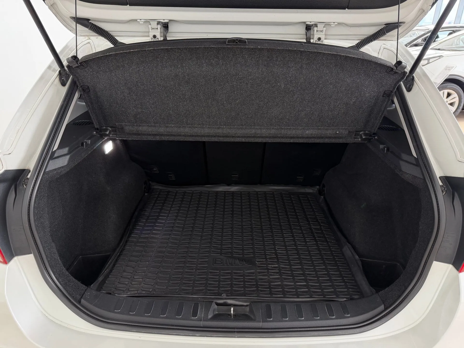 BMW X1 — фото 23 из 32