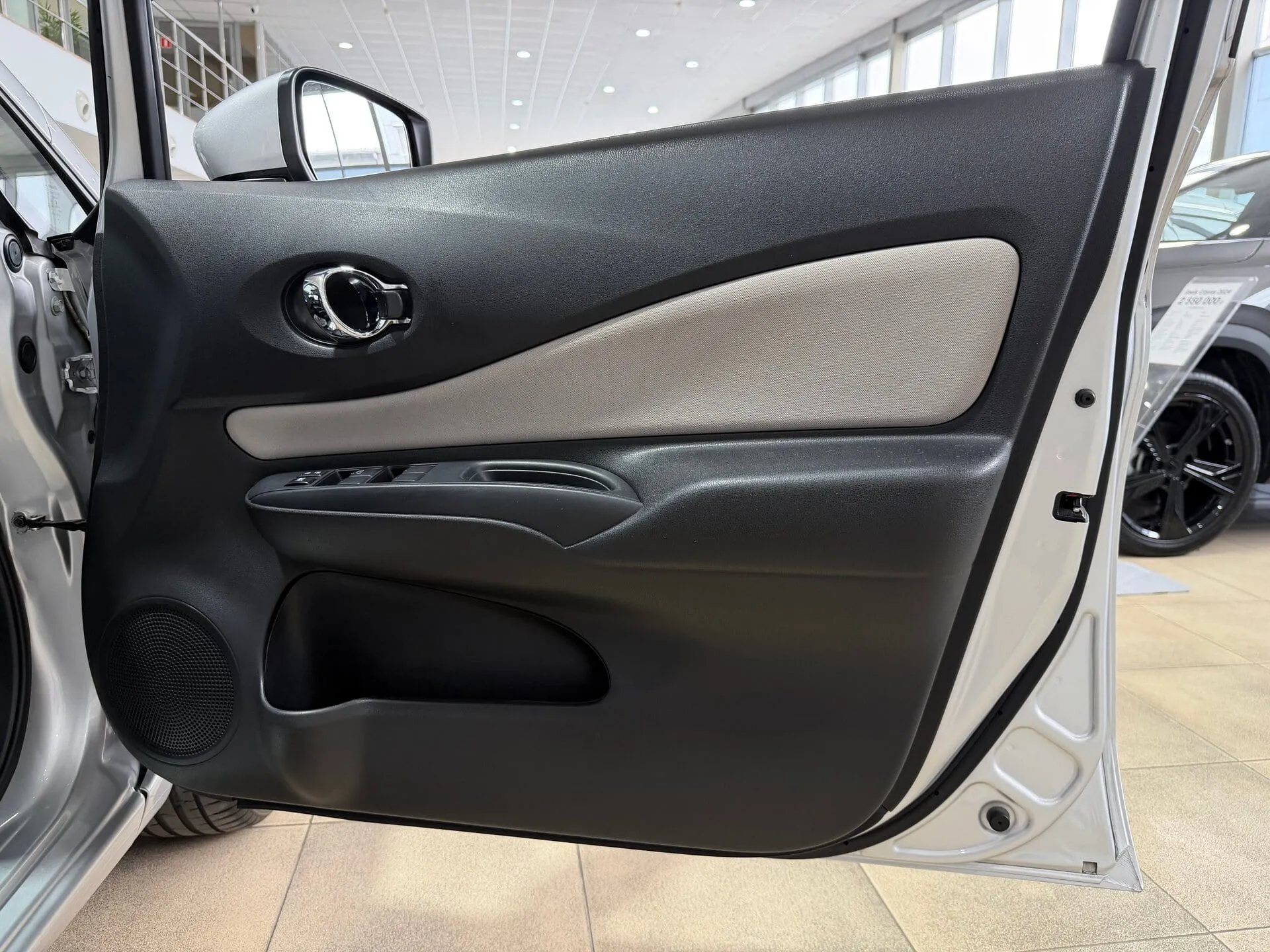 Nissan Note — фото 24 из 33