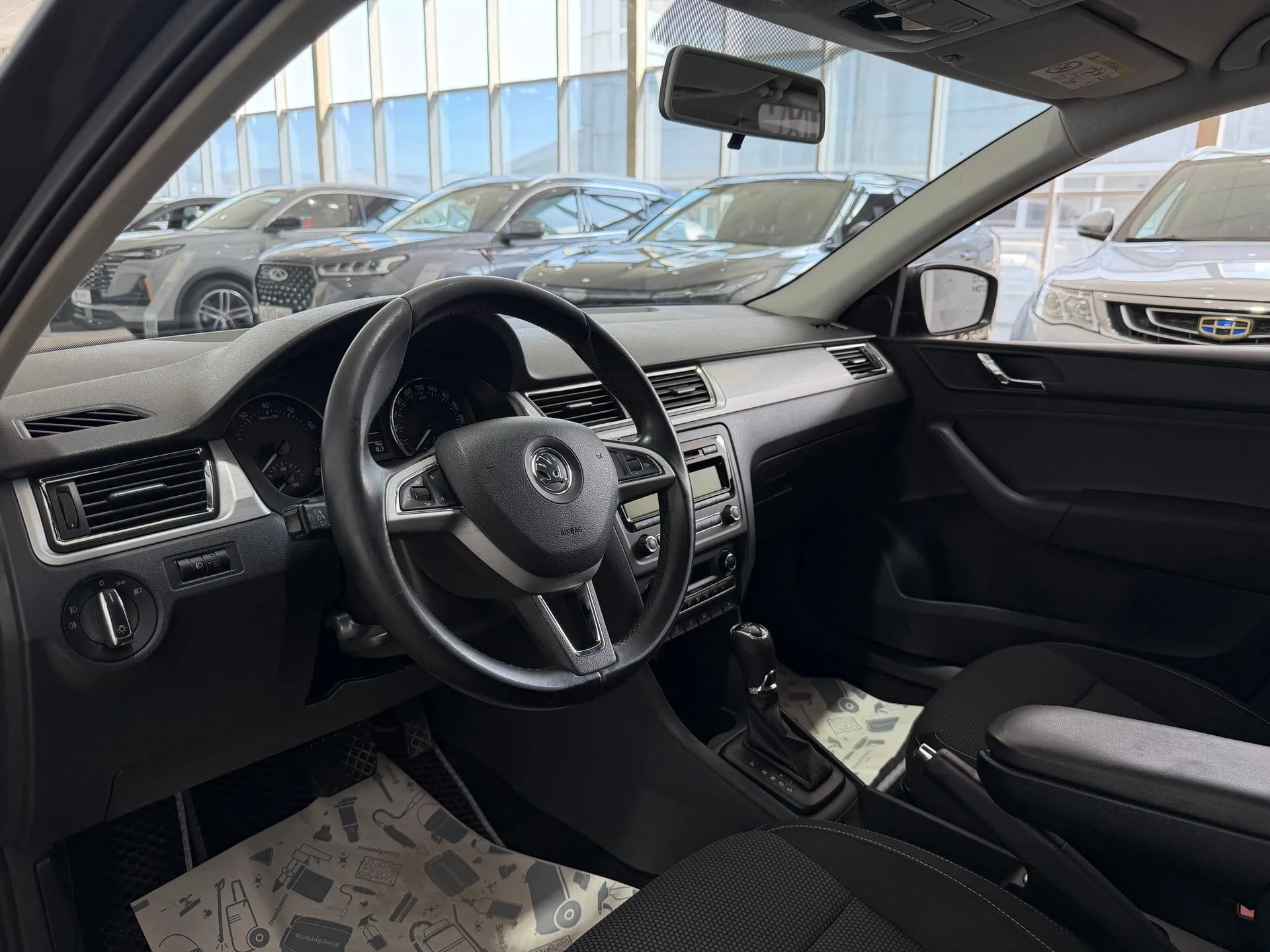Skoda Rapid — фото 29 из 32