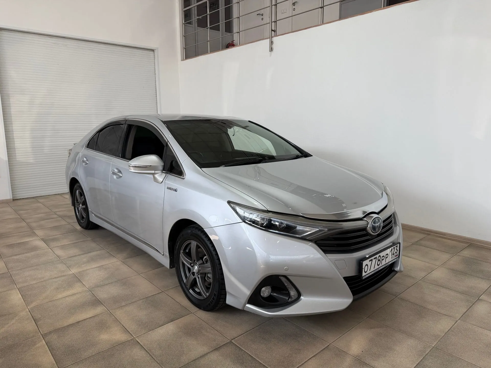 Toyota Sai — фото 2 из 33