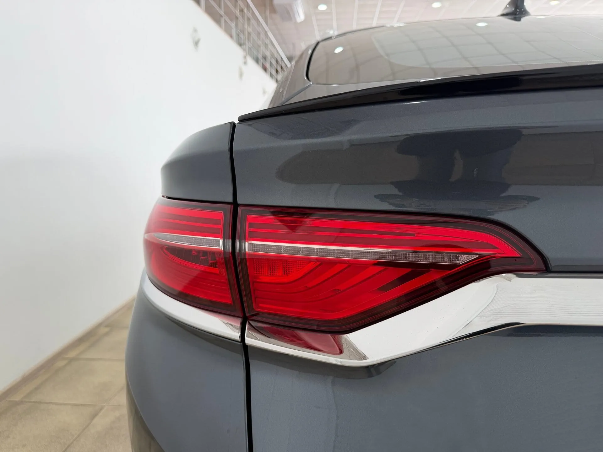 Geely Tugella — фото 19 из 41