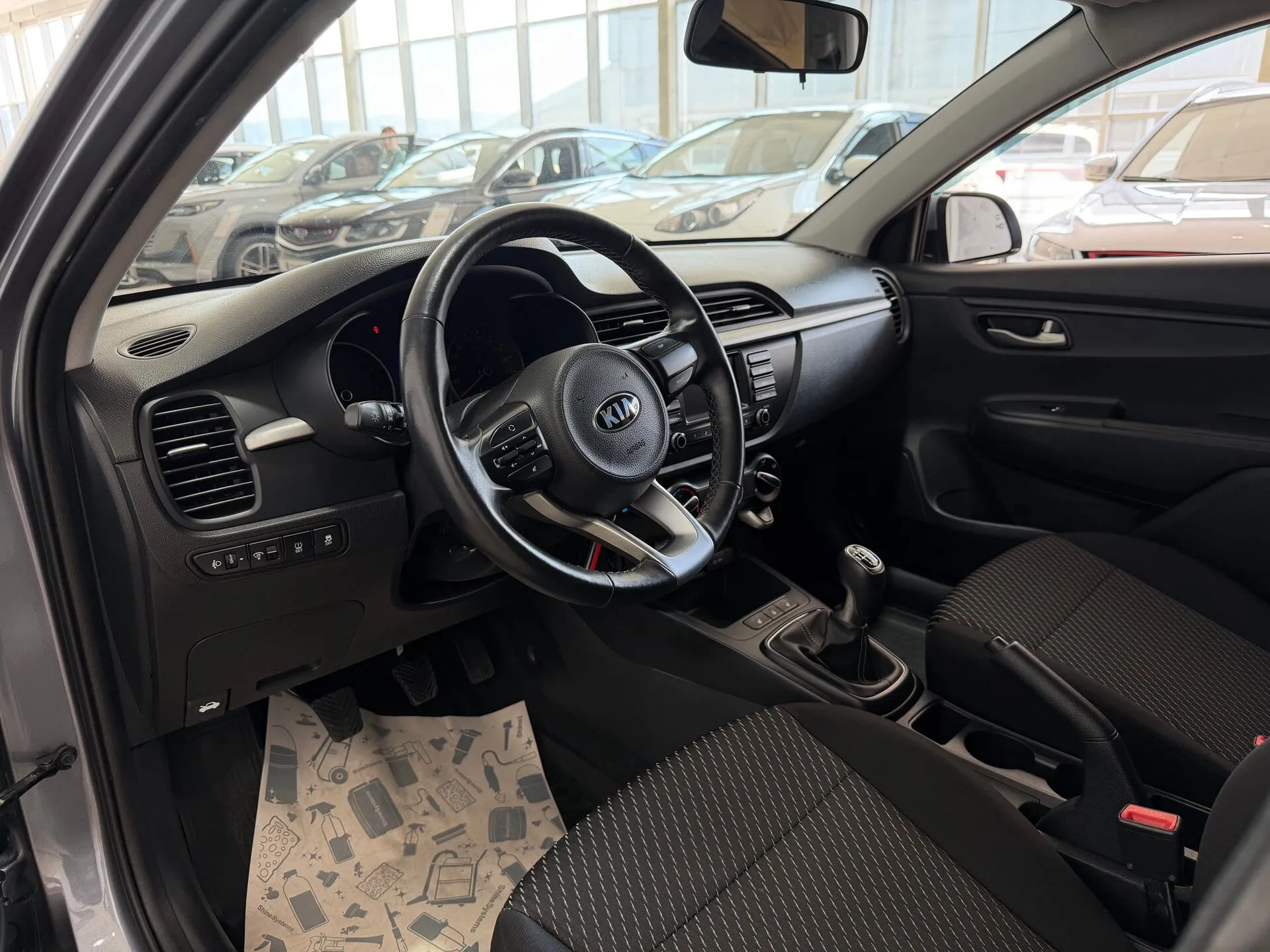 Kia Rio — фото 31 из 36