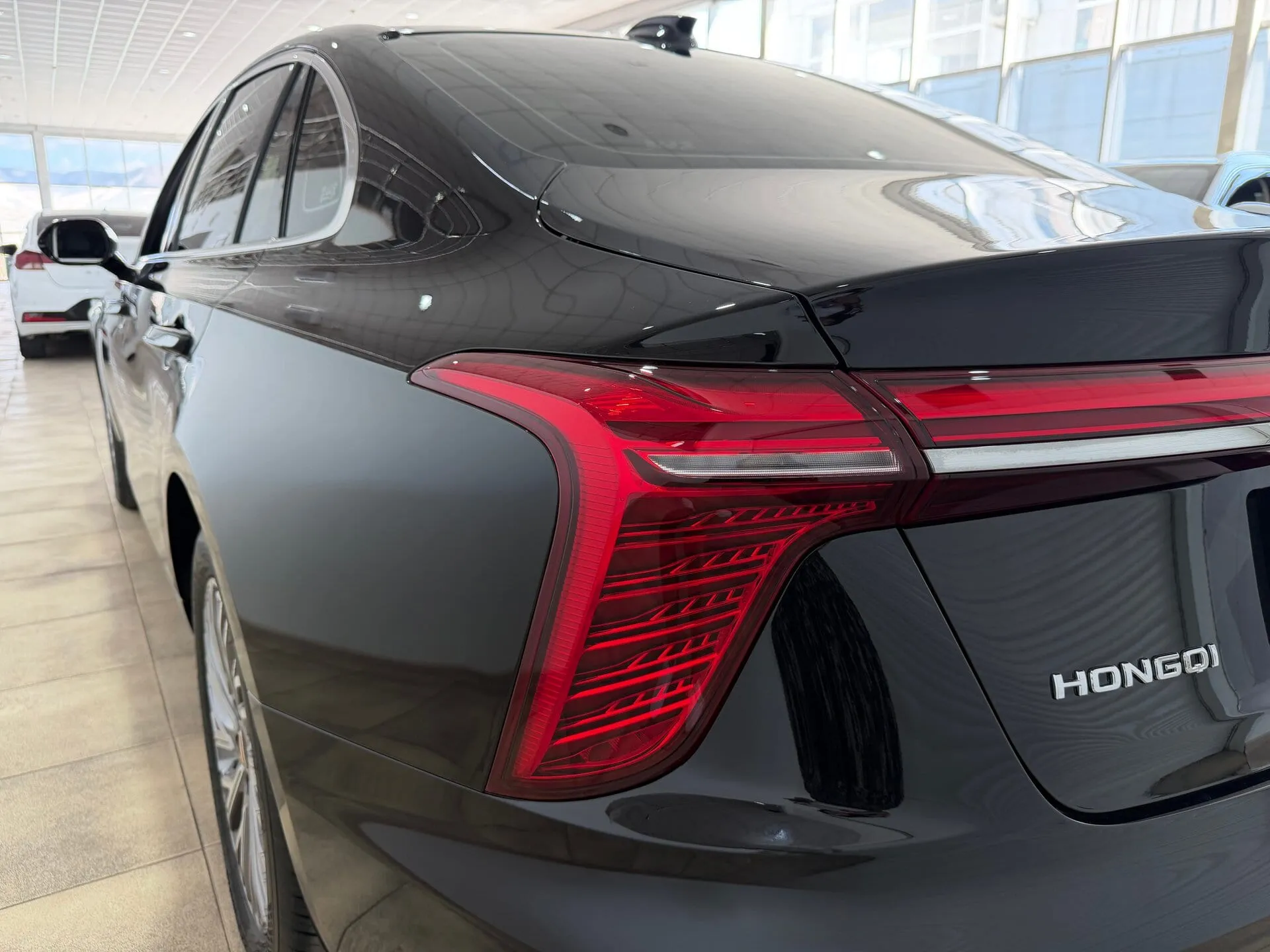 Hongqi H5 — фото 21 из 44