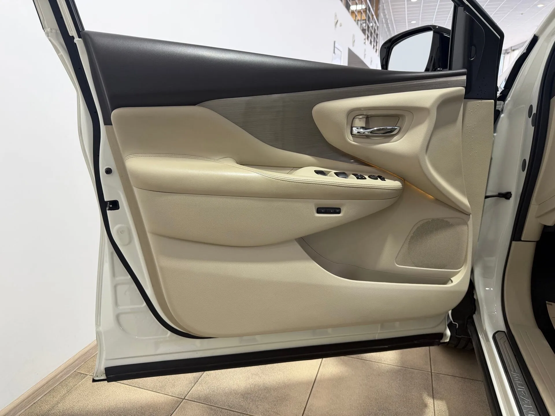 Nissan Murano — фото 31 из 37