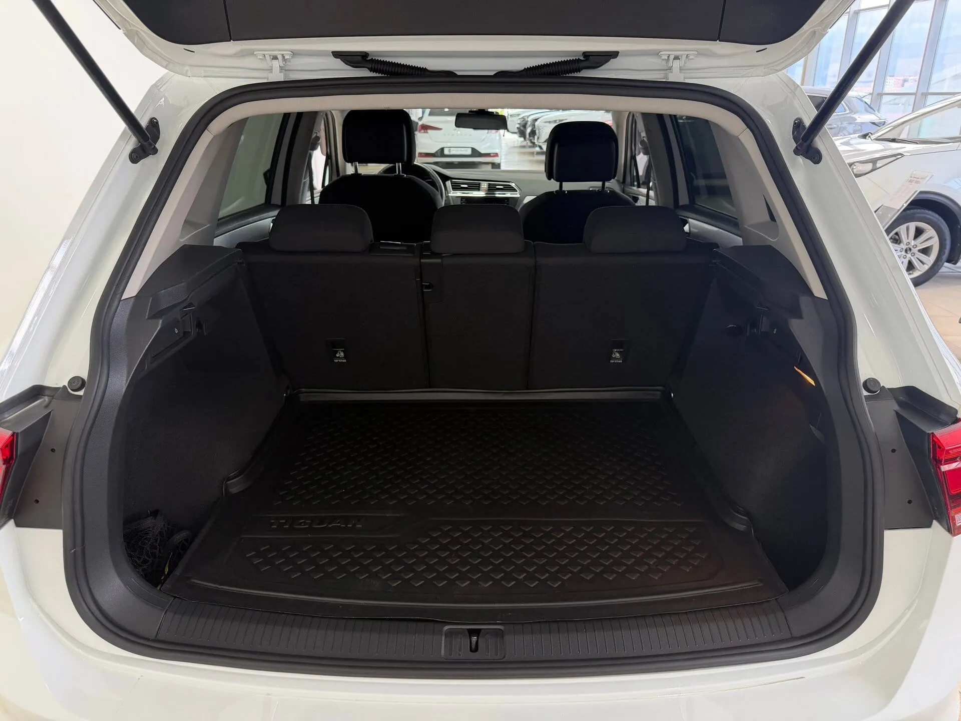 Volkswagen Tiguan — фото 22 из 36