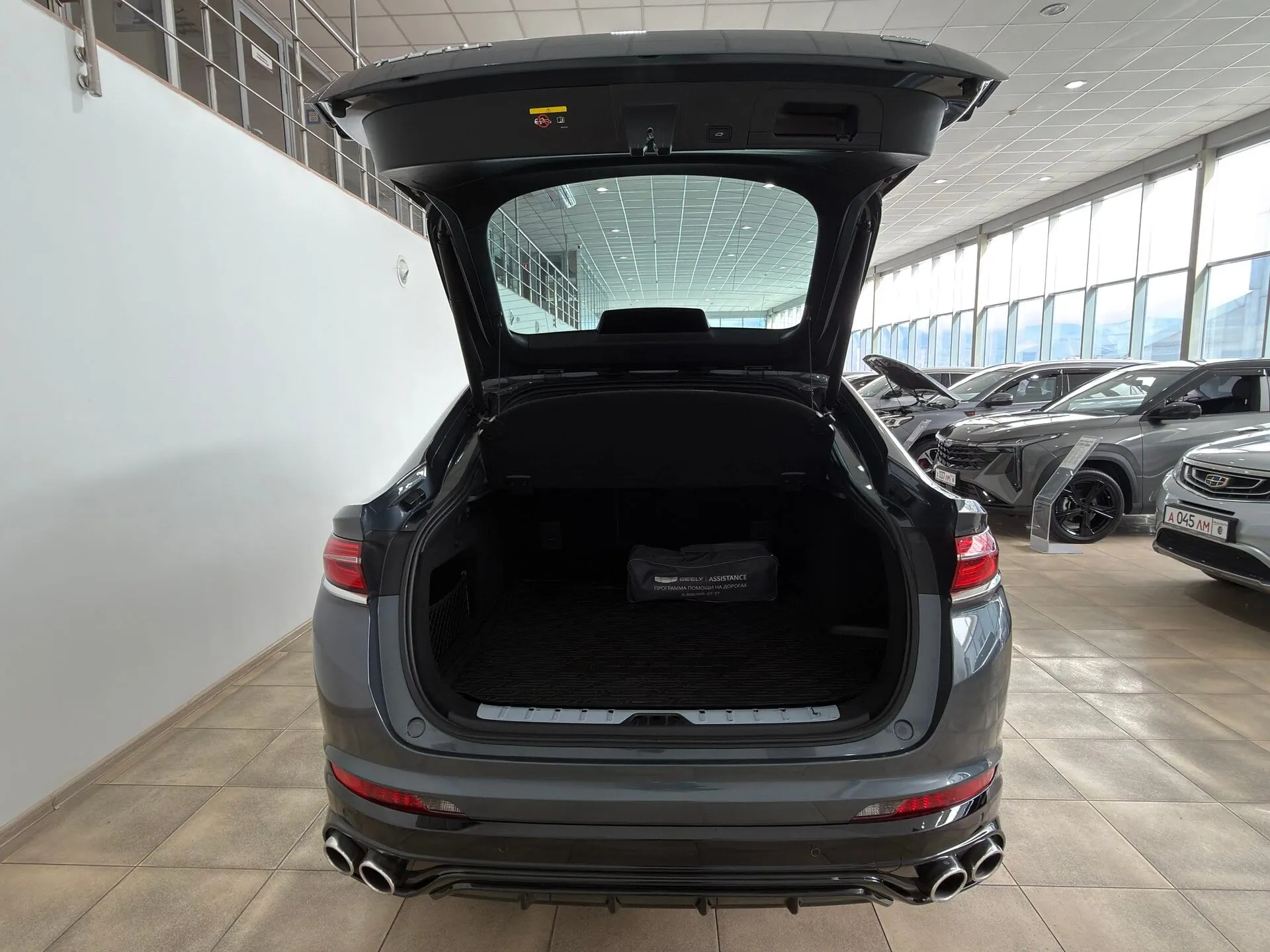 Geely Tugella — фото 22 из 41