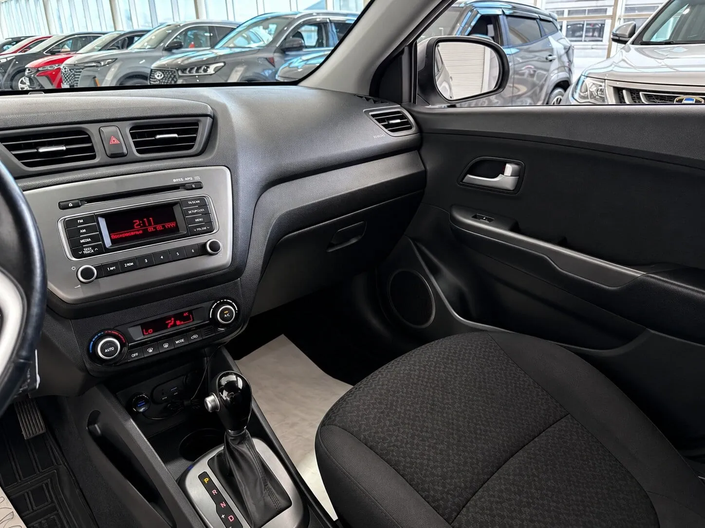 Kia Rio — фото 13 из 28