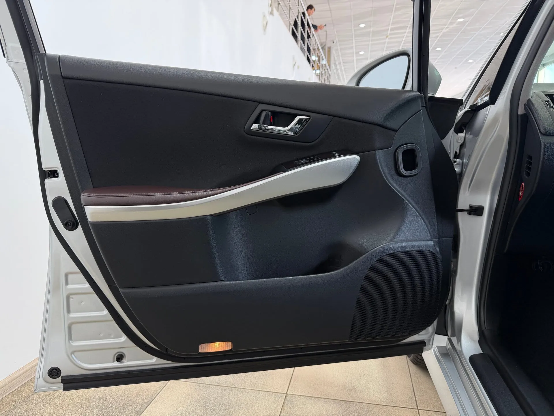 Toyota Sai — фото 29 из 33
