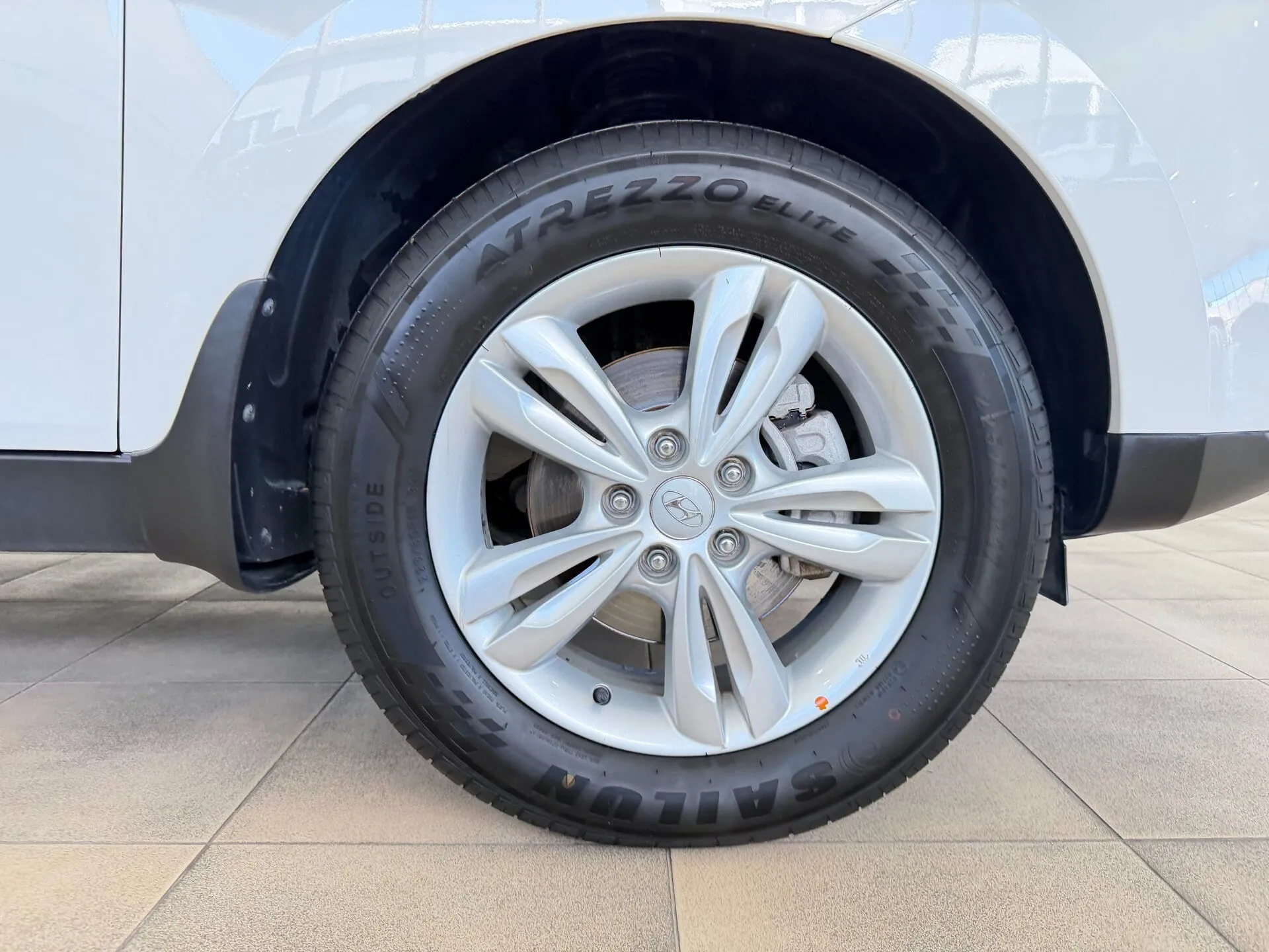Hyundai ix35 — фото 34 из 35