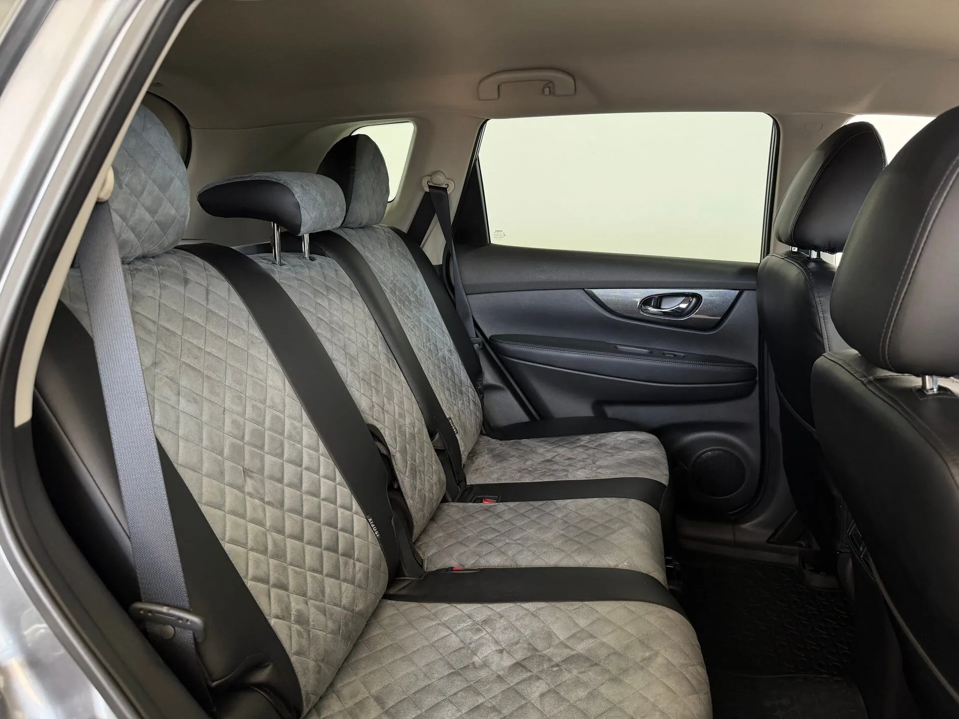 Nissan X-Trail — фото 15 из 37