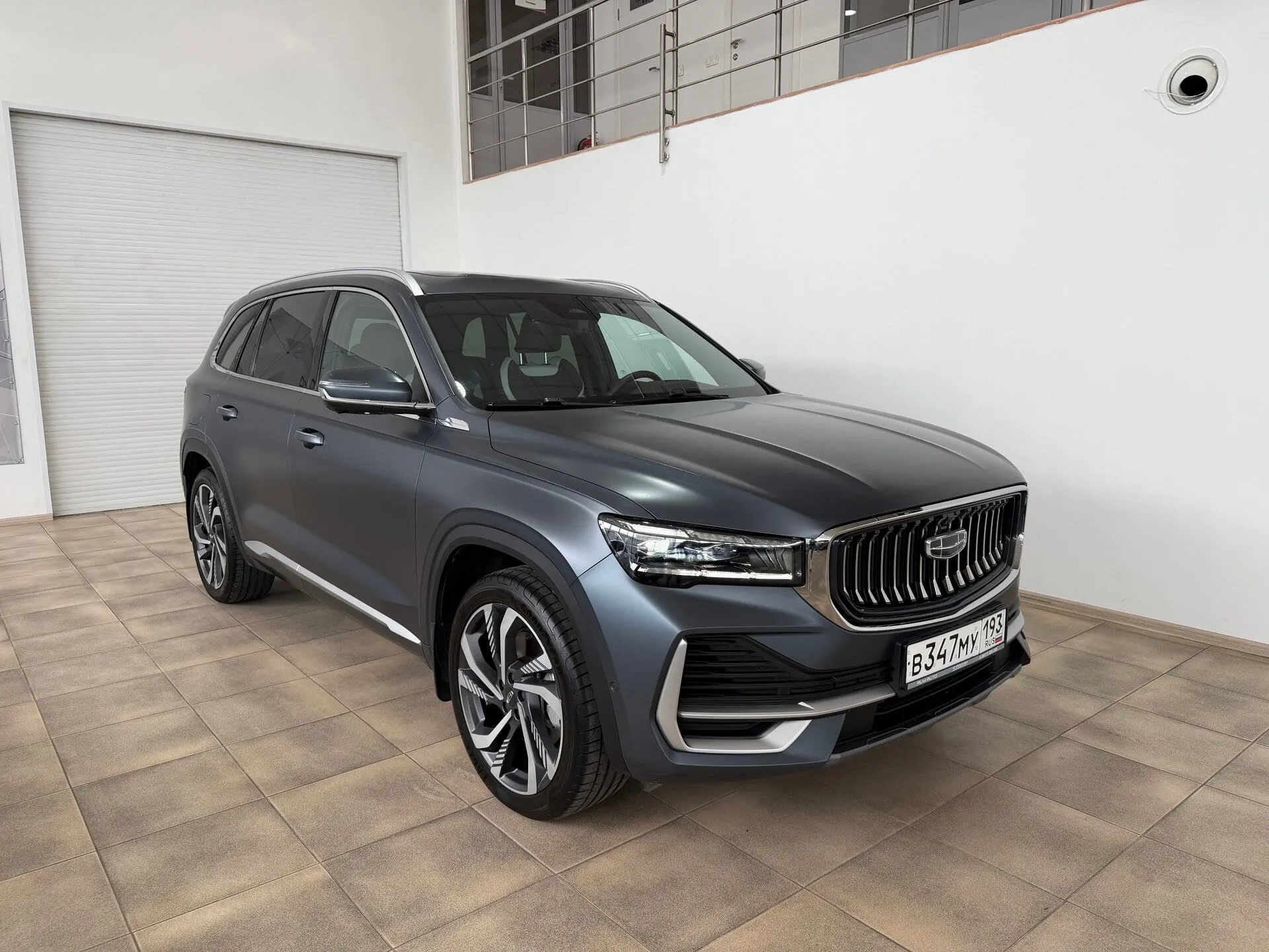 Geely Monjaro — фото 2 из 42