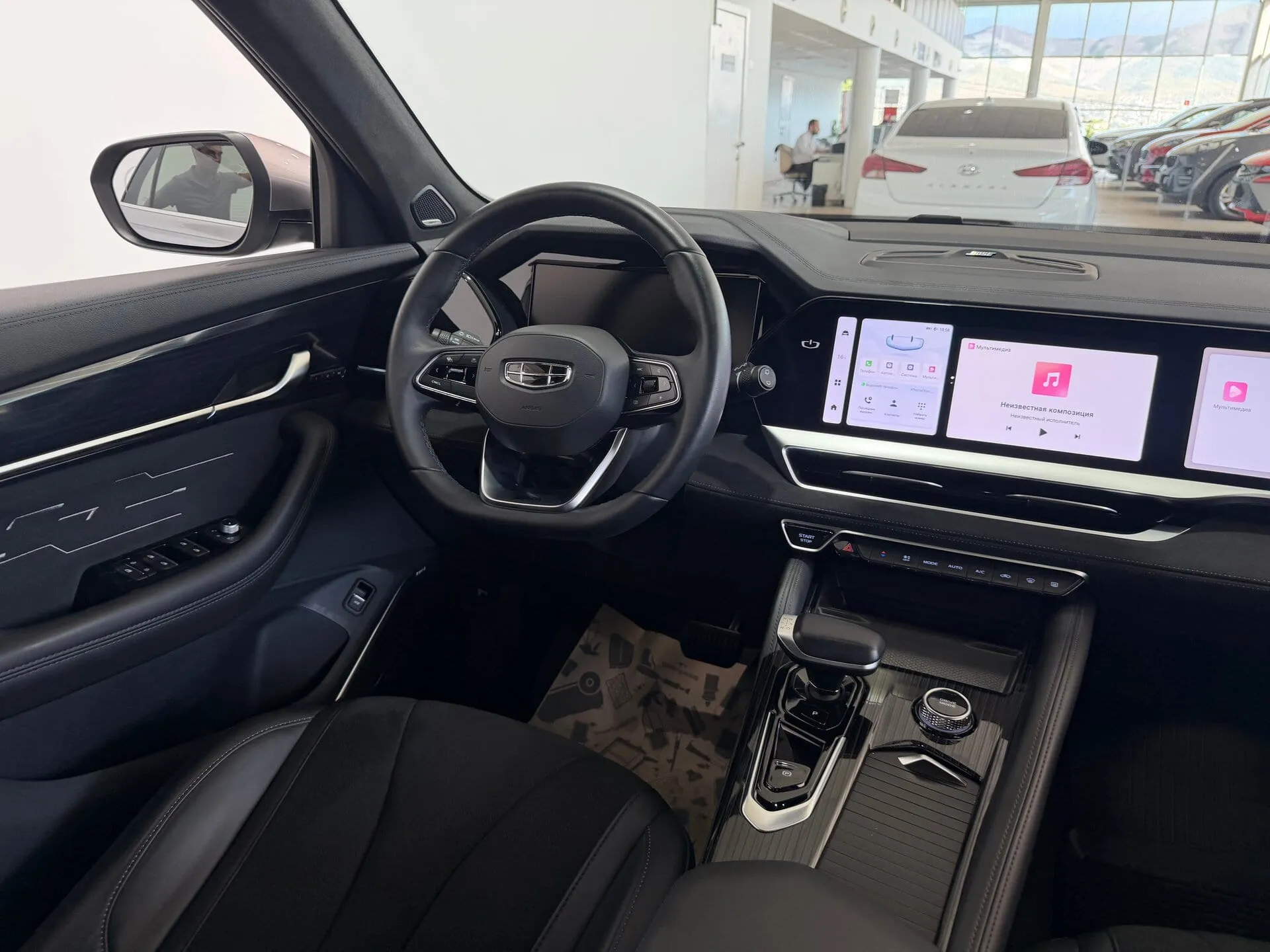 Geely Monjaro — фото 38 из 41